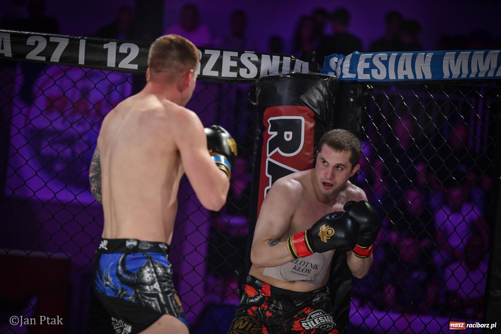 Zdjęcie w galerii na portalu naszraciborz.pl: Silesian MMA 26 i Walcz i Pomagaj 16 na BIS! Komplet publiczności i powrót dużej gali MMA do Raciborza wiadomości z regionu