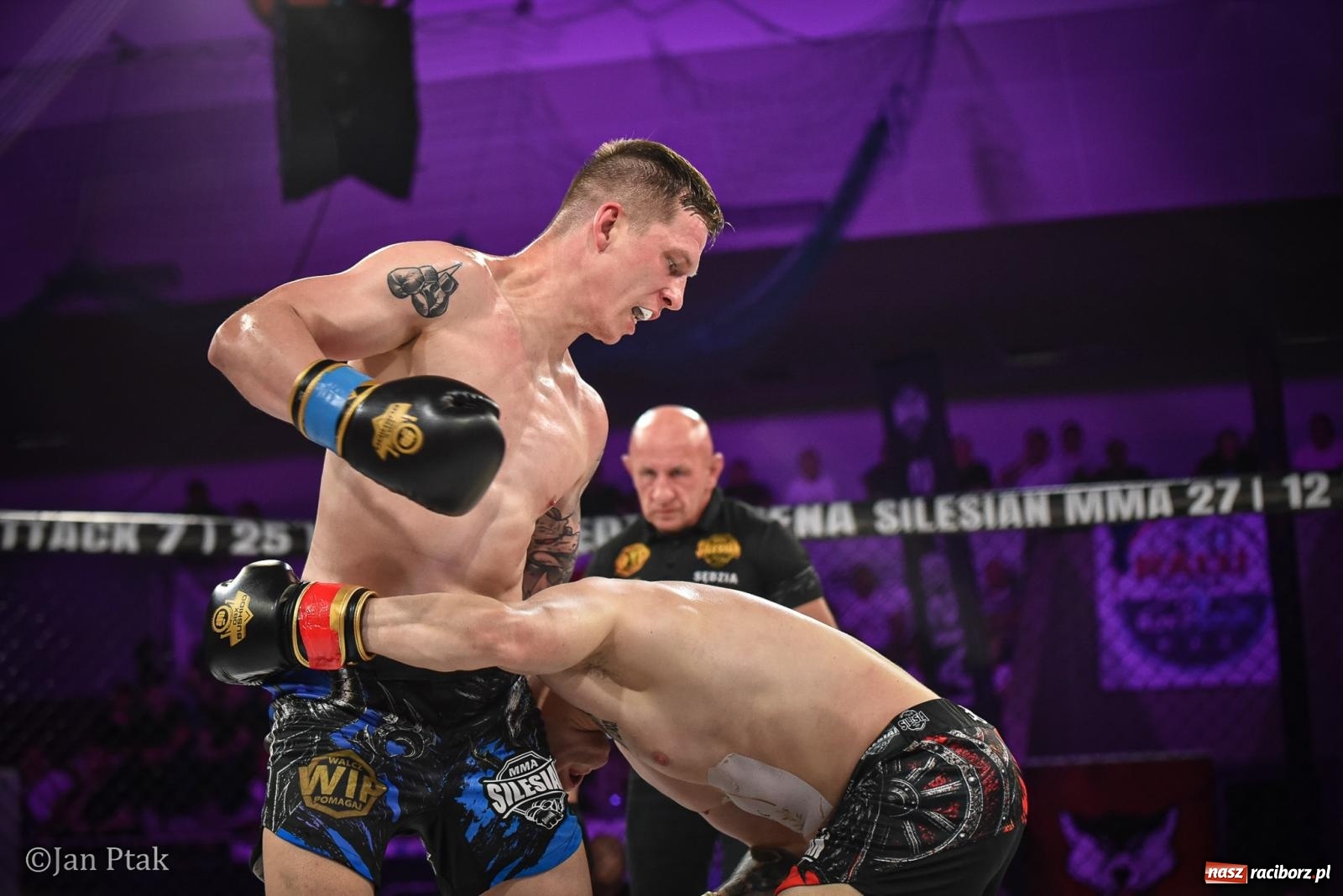 Zdjęcie w galerii na portalu naszraciborz.pl: Silesian MMA 26 i Walcz i Pomagaj 16 na BIS! Komplet publiczności i powrót dużej gali MMA do Raciborza wiadomości z regionu