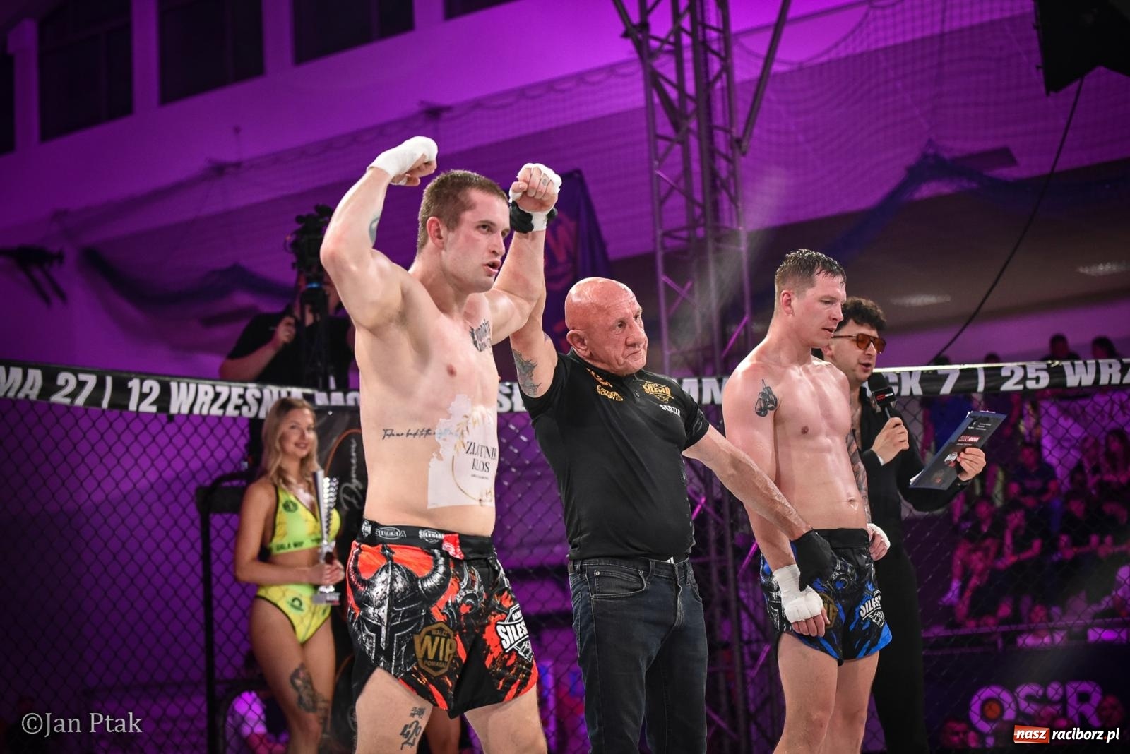 Zdjęcie w galerii na portalu naszraciborz.pl: Silesian MMA 26 i Walcz i Pomagaj 16 na BIS! Komplet publiczności i powrót dużej gali MMA do Raciborza wiadomości z regionu