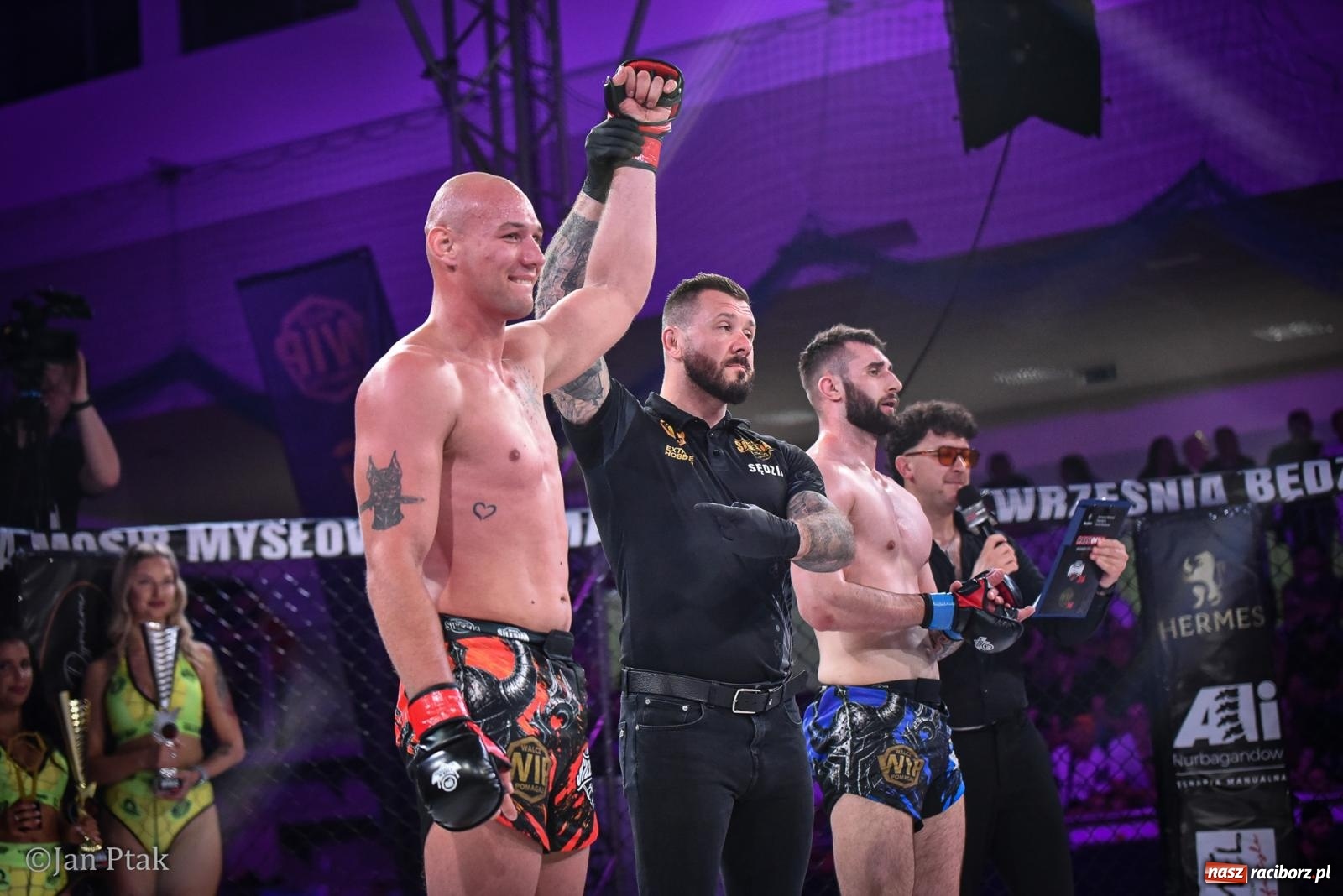 Zdjęcie w galerii na portalu naszraciborz.pl: Silesian MMA 26 i Walcz i Pomagaj 16 na BIS! Komplet publiczności i powrót dużej gali MMA do Raciborza wiadomości z regionu