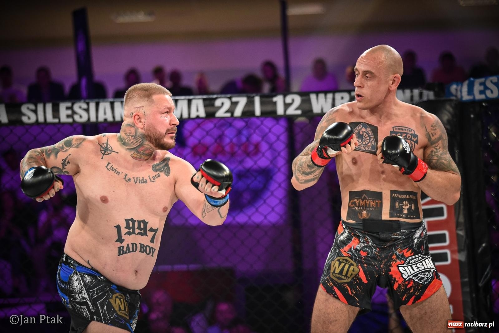 Zdjęcie w galerii na portalu naszraciborz.pl: Silesian MMA 26 i Walcz i Pomagaj 16 na BIS! Komplet publiczności i powrót dużej gali MMA do Raciborza wiadomości z regionu