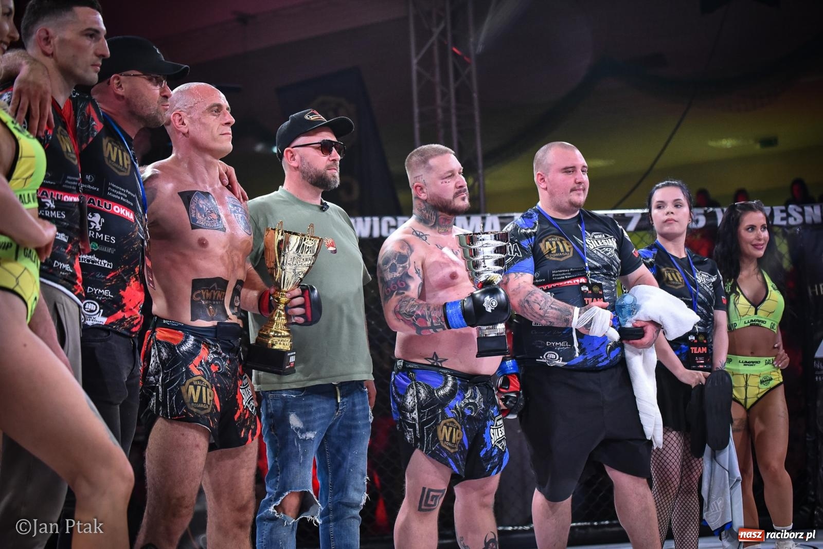 Zdjęcie w galerii na portalu naszraciborz.pl: Silesian MMA 26 i Walcz i Pomagaj 16 na BIS! Komplet publiczności i powrót dużej gali MMA do Raciborza wiadomości z regionu