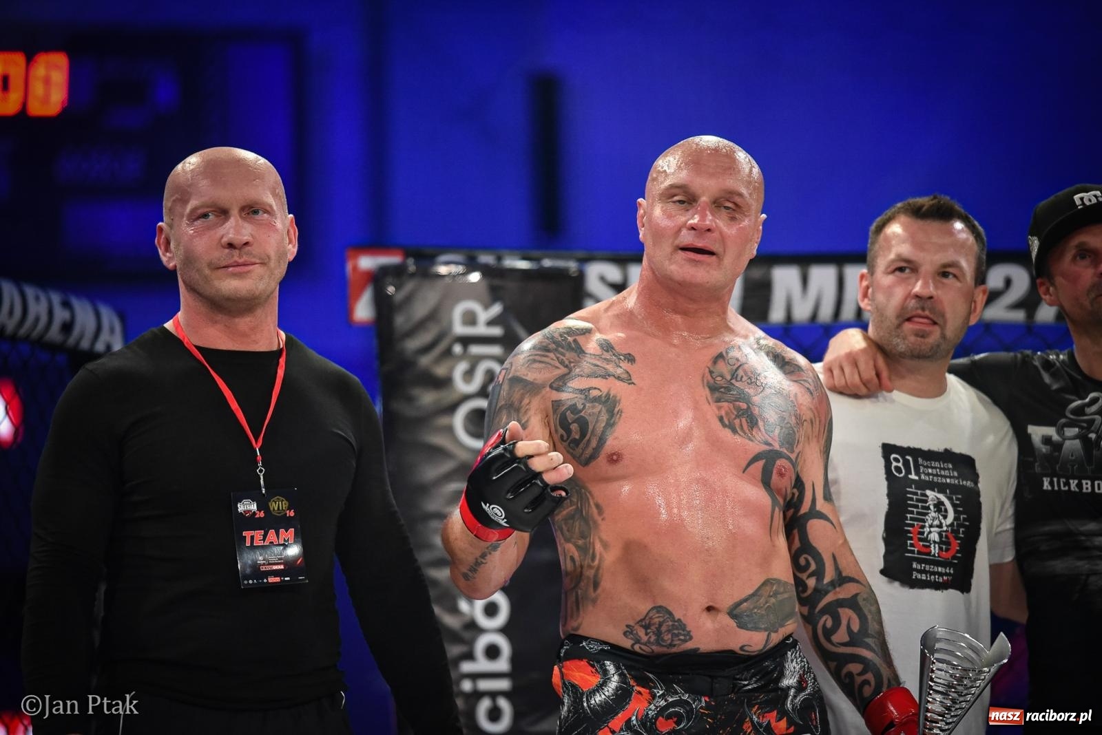 Zdjęcie w galerii na portalu naszraciborz.pl: Silesian MMA 26 i Walcz i Pomagaj 16 na BIS! Komplet publiczności i powrót dużej gali MMA do Raciborza wiadomości z regionu