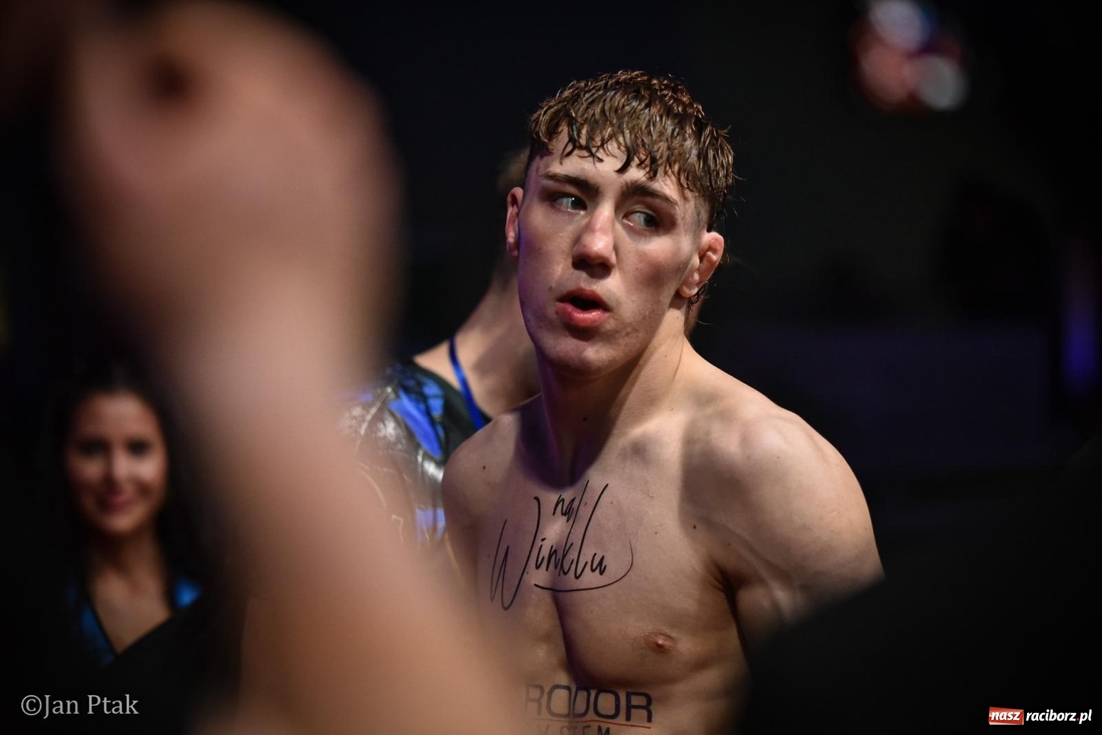 Zdjęcie w galerii na portalu naszraciborz.pl: Silesian MMA 26 i Walcz i Pomagaj 16 na BIS! Komplet publiczności i powrót dużej gali MMA do Raciborza wiadomości z regionu