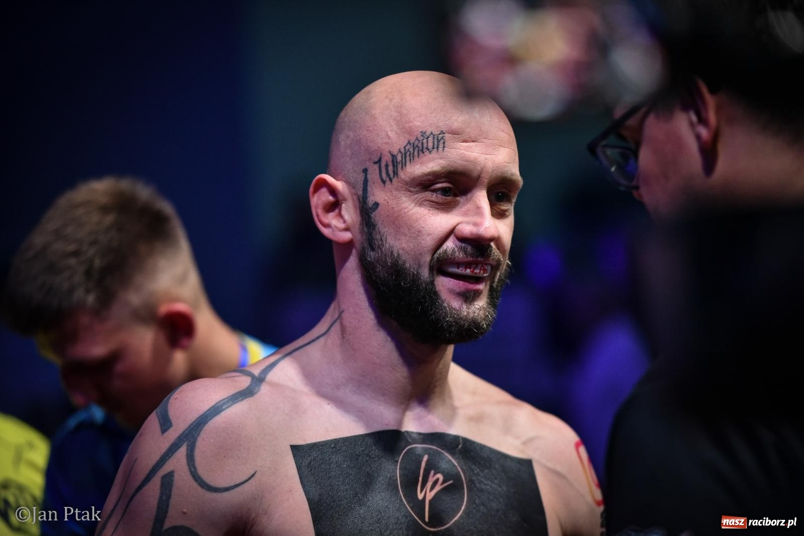 Zdjęcie w galerii na portalu naszraciborz.pl: Silesian MMA 26 i Walcz i Pomagaj 16 na BIS! Komplet publiczności i powrót dużej gali MMA do Raciborza wiadomości z regionu