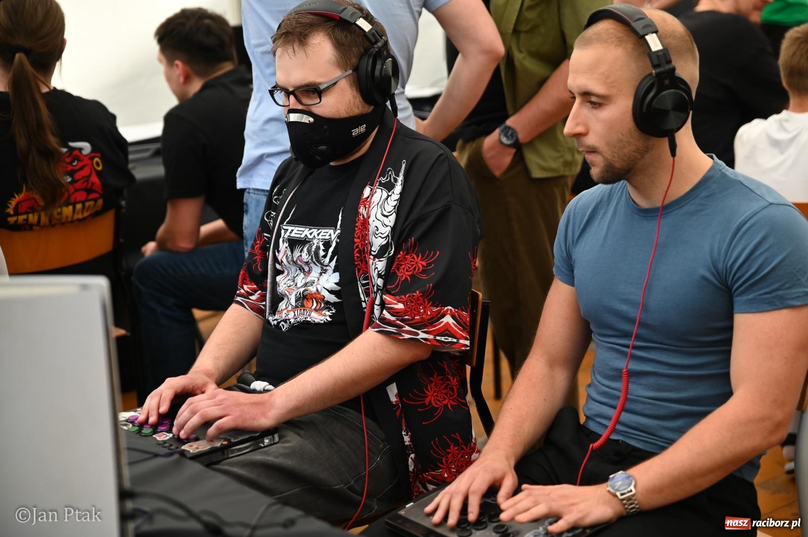 Zdjęcie w galerii na portalu naszraciborz.pl: Zamek Piastowski zamienił się w centrum gamingu. Kilkanaście tysięcy osób na VII Raciborskim Festiwalu Gamingowym wiadomości z regionu