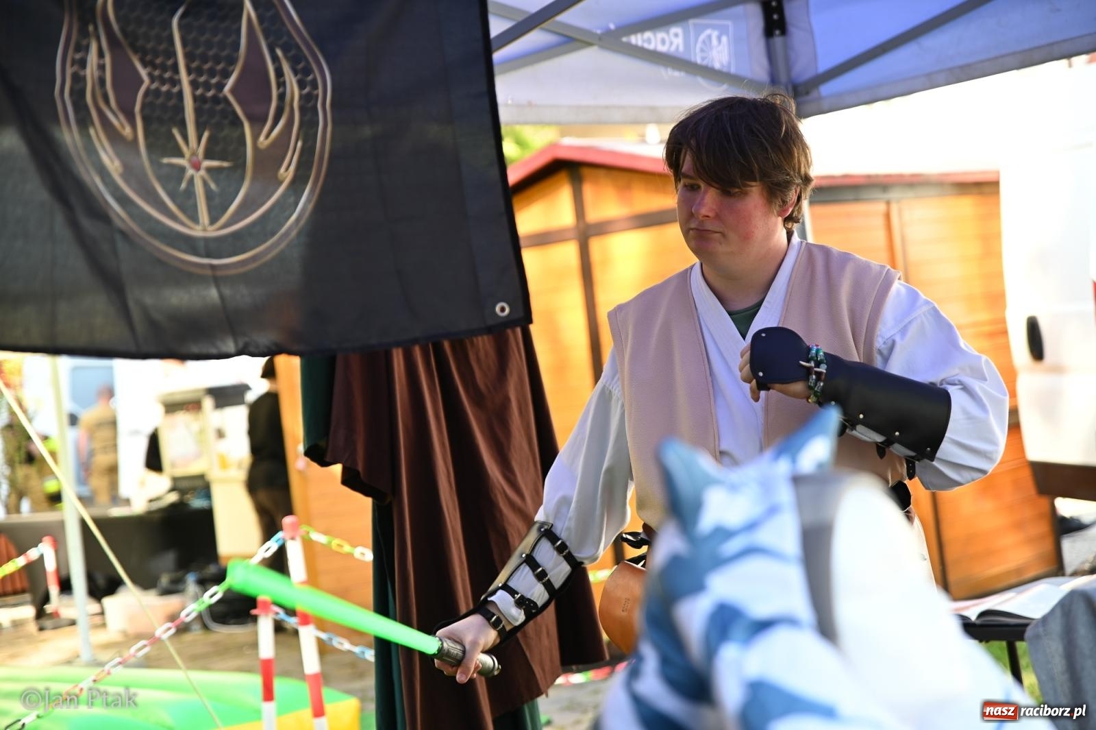 Zdjęcie w galerii na portalu naszraciborz.pl: Zamek Piastowski zamienił się w centrum gamingu. Kilkanaście tysięcy osób na VII Raciborskim Festiwalu Gamingowym wiadomości z regionu