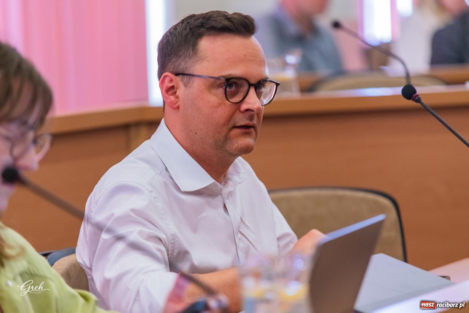 Zdjęcie w galerii na portalu naszraciborz.pl: Spółki z zyskami, gorąca debata o dopłatach do gazu. Burzliwe obrady komisji w raciborskim magistracie wiadomości z regionu