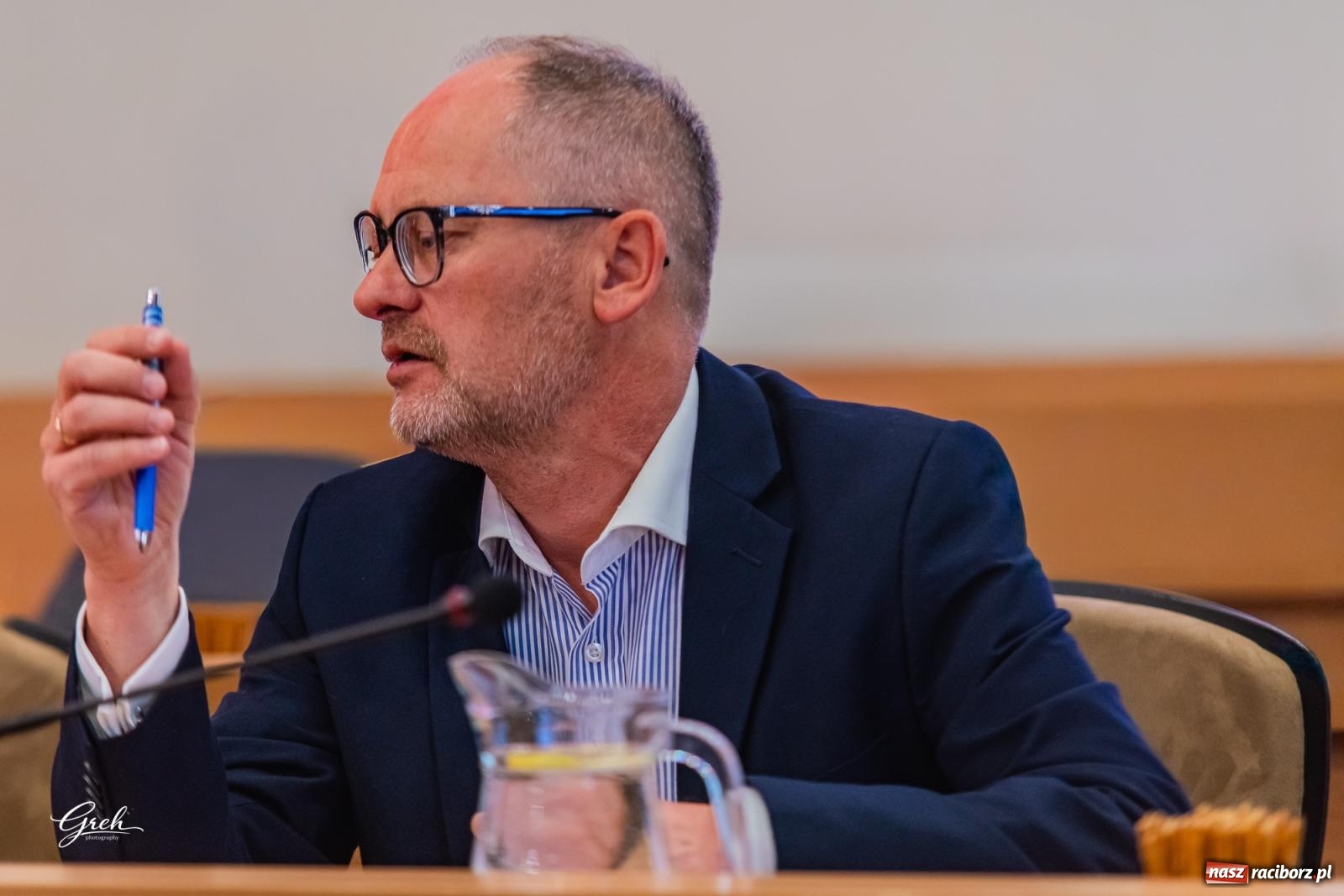 Zdjęcie w galerii na portalu naszraciborz.pl: Spółki z zyskami, gorąca debata o dopłatach do gazu. Burzliwe obrady komisji w raciborskim magistracie wiadomości z regionu
