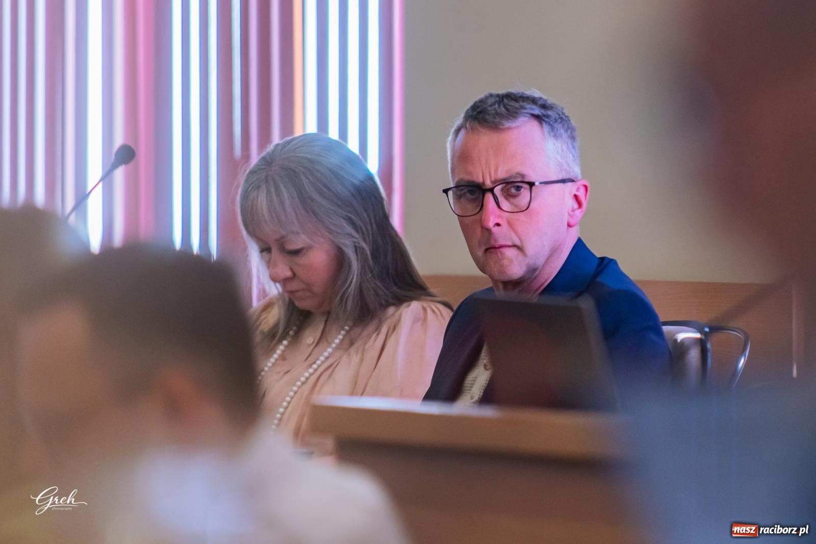 Zdjęcie w galerii na portalu naszraciborz.pl: Spółki z zyskami, gorąca debata o dopłatach do gazu. Burzliwe obrady komisji w raciborskim magistracie wiadomości z regionu