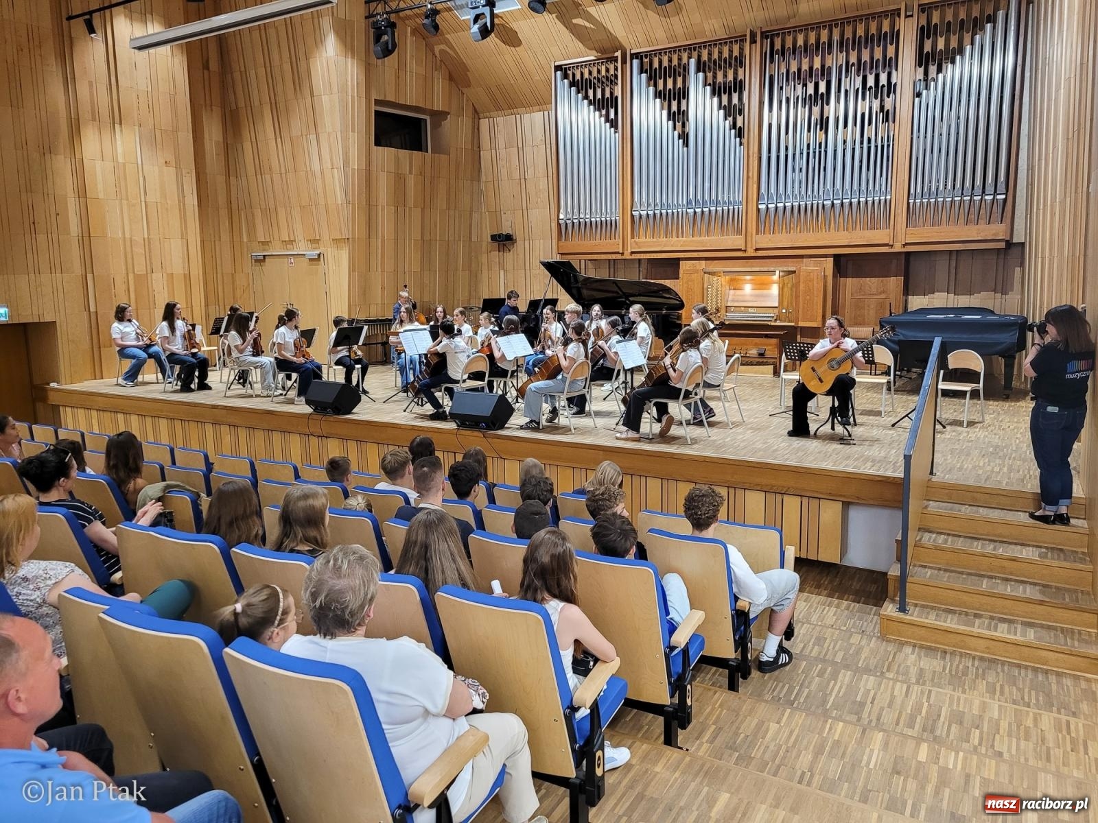 Zdjęcie w galerii na portalu naszraciborz.pl: Drzwi otwarte w Państwowej Szkole Muzycznej w Raciborzu. Koncert, prezentacje i zwiedzanie placówki wiadomości z regionu