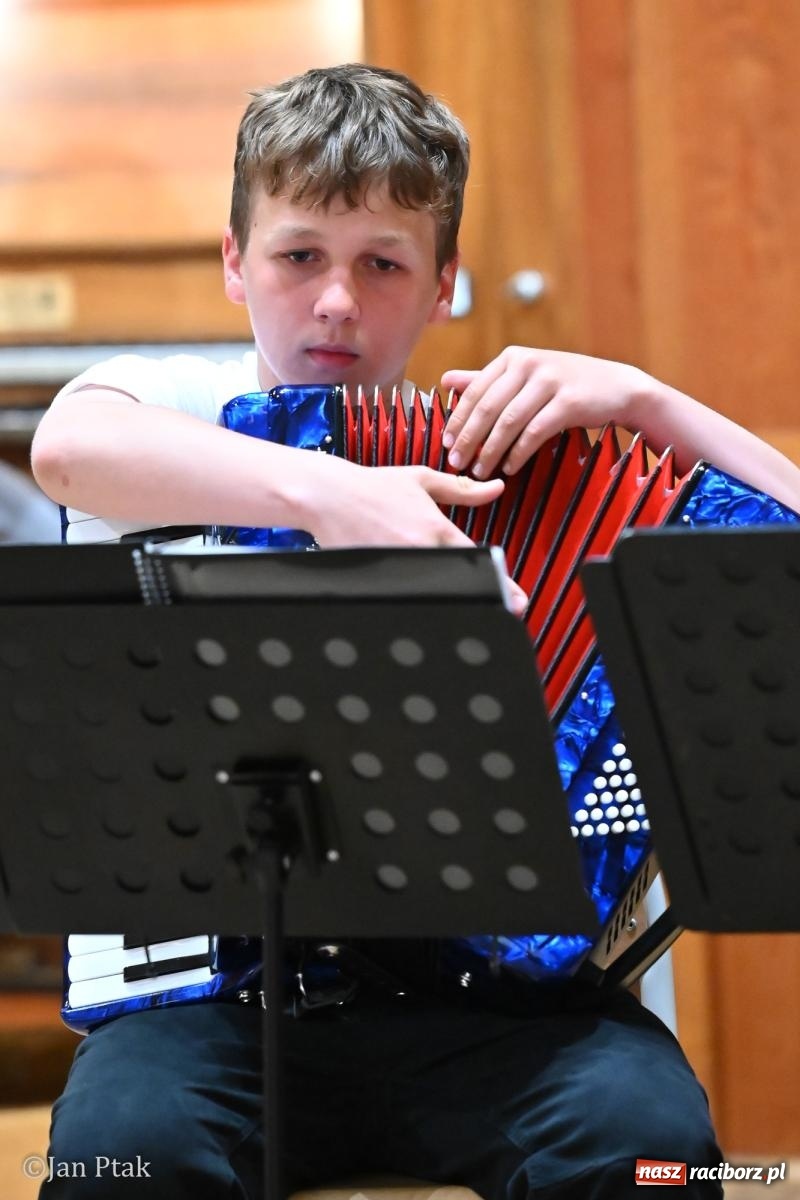 Zdjęcie w galerii na portalu naszraciborz.pl: Drzwi otwarte w Państwowej Szkole Muzycznej w Raciborzu. Koncert, prezentacje i zwiedzanie placówki wiadomości z regionu