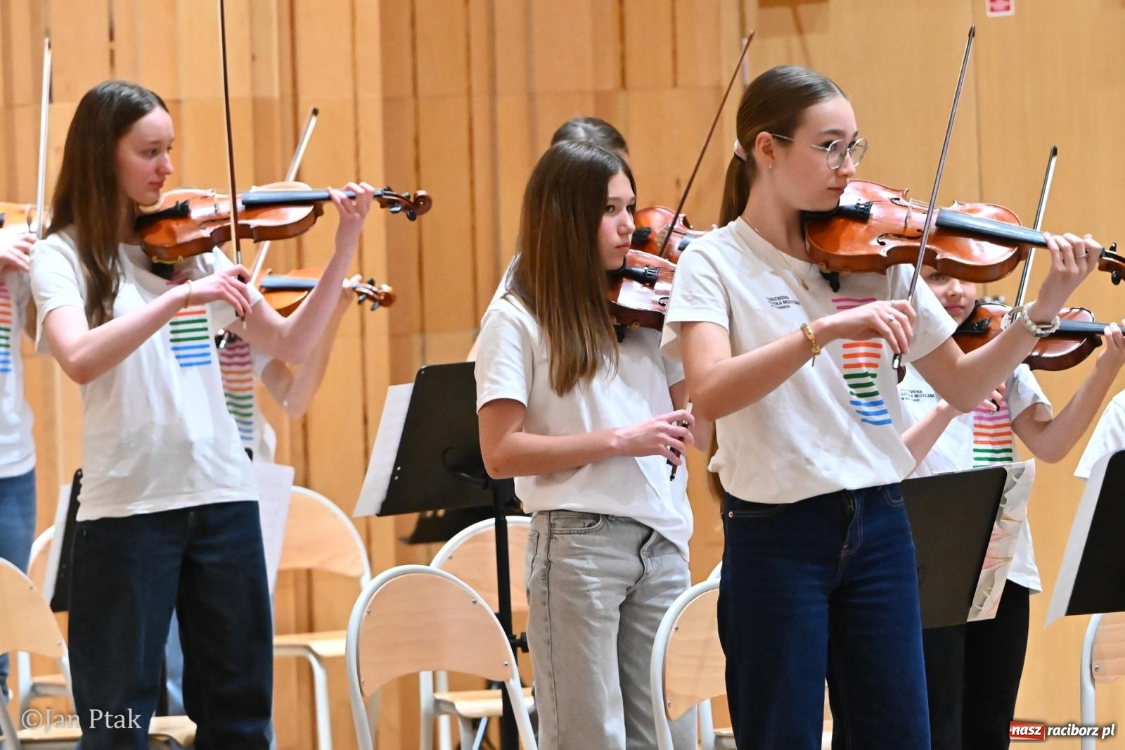 Zdjęcie w galerii na portalu naszraciborz.pl: Drzwi otwarte w Państwowej Szkole Muzycznej w Raciborzu. Koncert, prezentacje i zwiedzanie placówki wiadomości z regionu