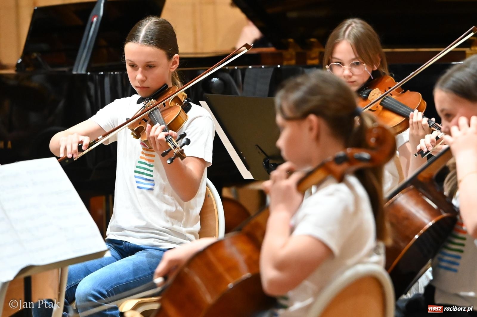 Zdjęcie w galerii na portalu naszraciborz.pl: Drzwi otwarte w Państwowej Szkole Muzycznej w Raciborzu. Koncert, prezentacje i zwiedzanie placówki wiadomości z regionu