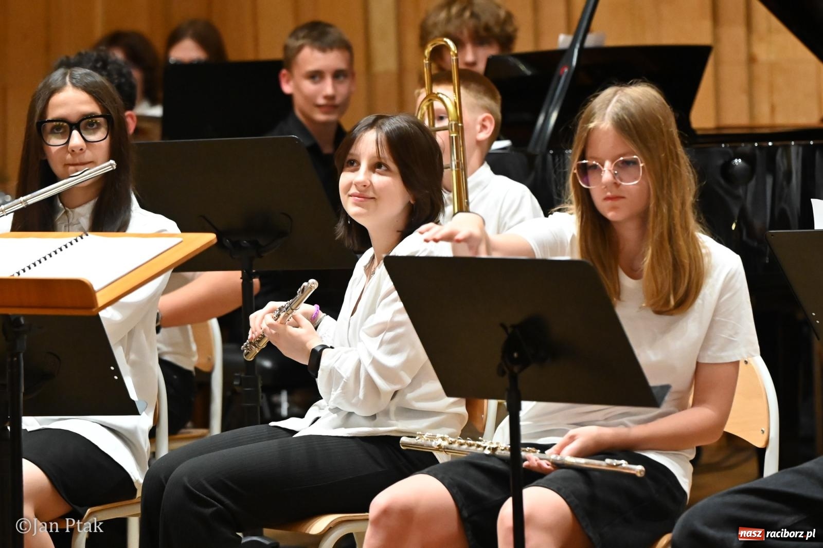 Zdjęcie w galerii na portalu naszraciborz.pl: Drzwi otwarte w Państwowej Szkole Muzycznej w Raciborzu. Koncert, prezentacje i zwiedzanie placówki wiadomości z regionu