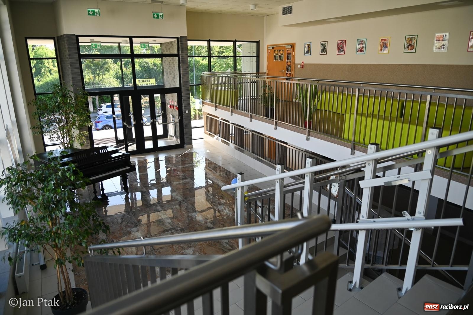 Zdjęcie w galerii na portalu naszraciborz.pl: Drzwi otwarte w Państwowej Szkole Muzycznej w Raciborzu. Koncert, prezentacje i zwiedzanie placówki wiadomości z regionu