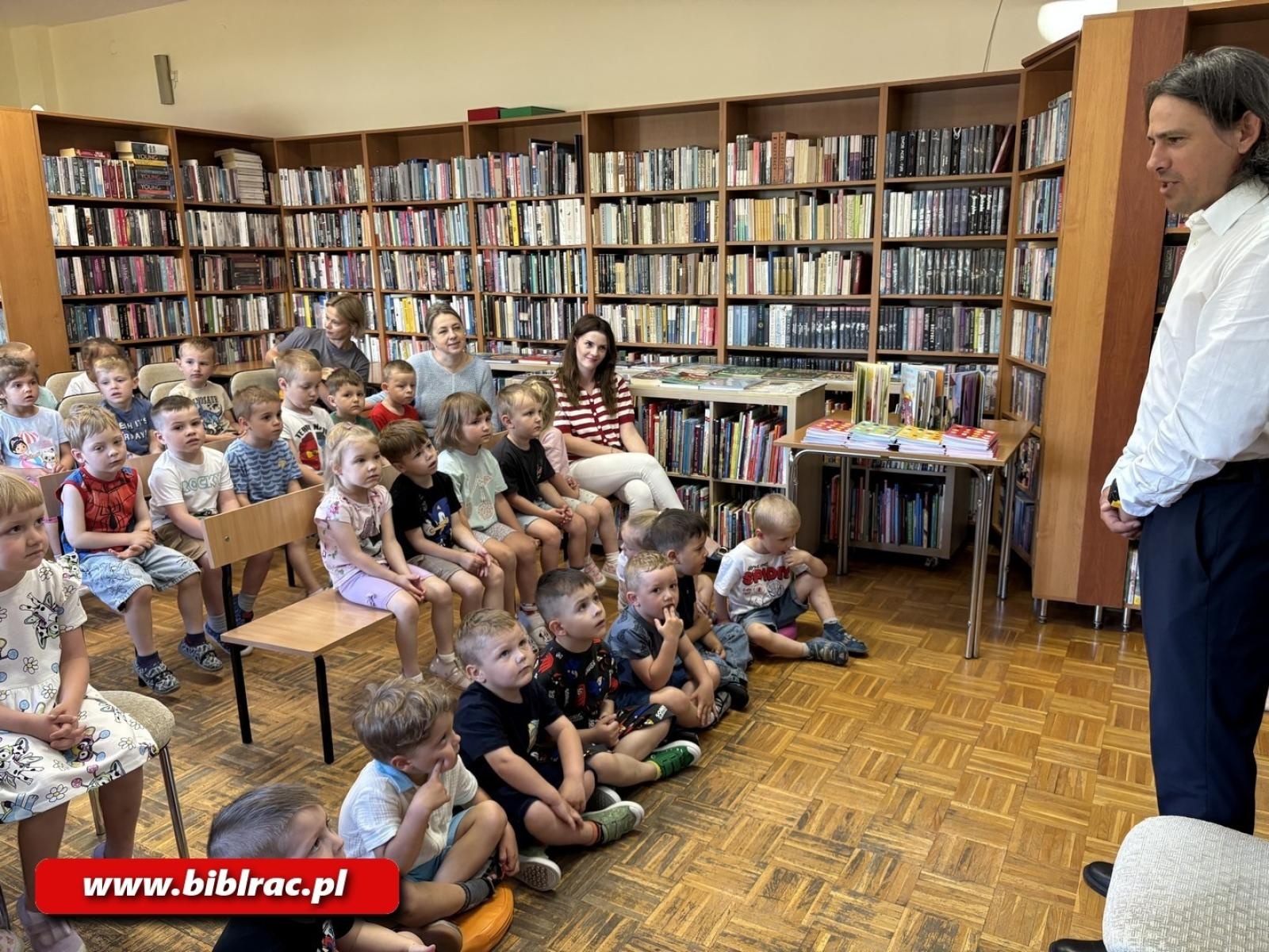 Zdjęcie w galerii na portalu naszraciborz.pl: XXV Ogólnopolski Tydzień Czytania Dzieciom dotarł do Raciborza wiadomości z regionu