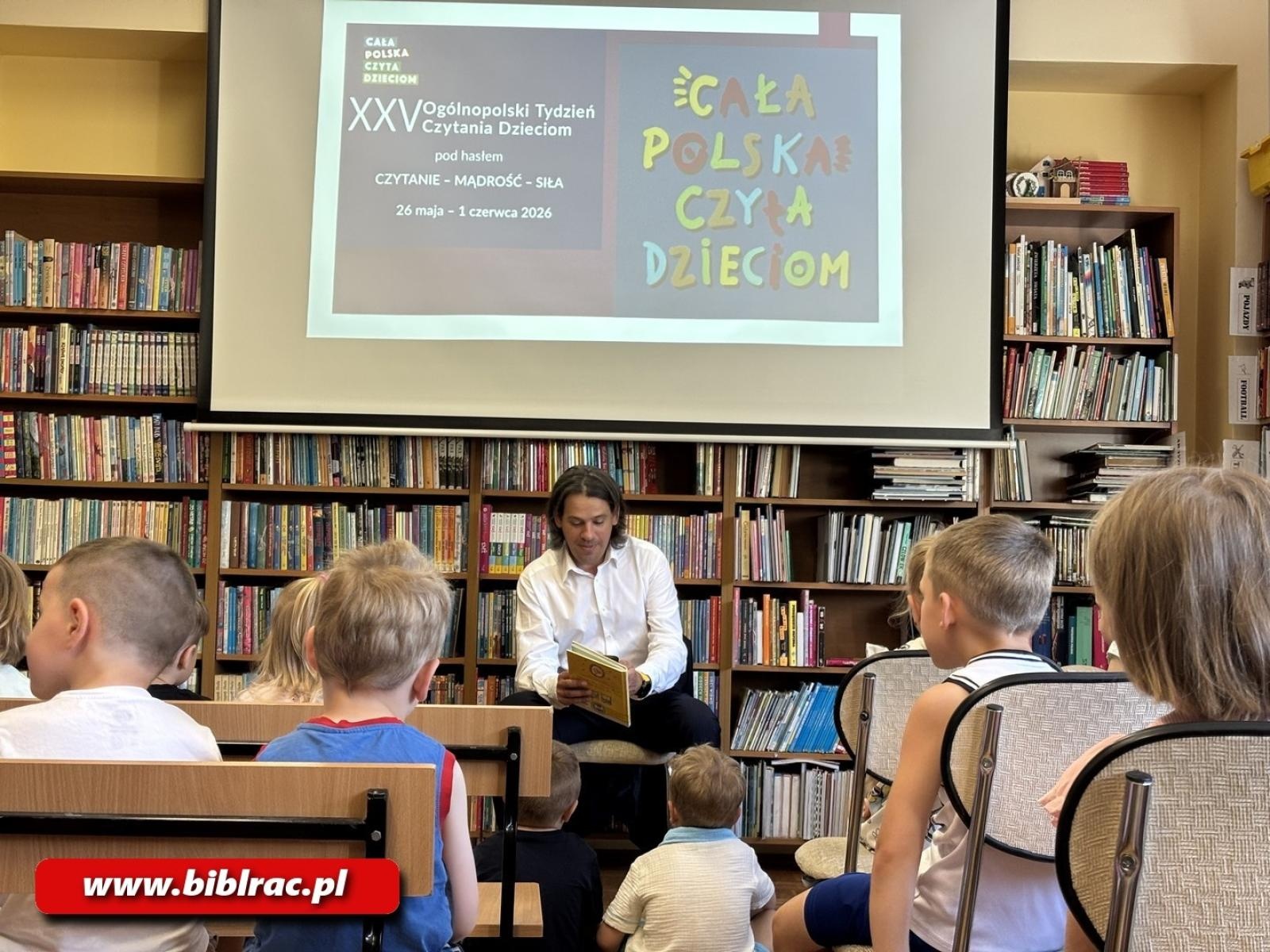 Zdjęcie w galerii na portalu naszraciborz.pl: XXV Ogólnopolski Tydzień Czytania Dzieciom dotarł do Raciborza wiadomości z regionu