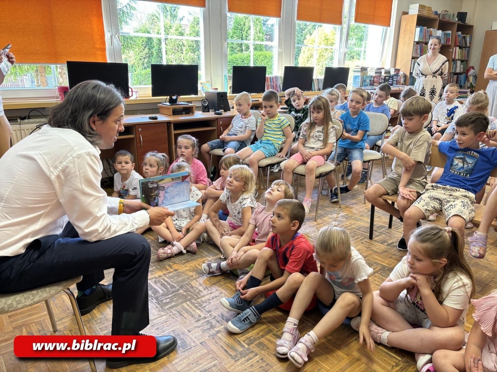 Zdjęcie w galerii na portalu naszraciborz.pl: XXV Ogólnopolski Tydzień Czytania Dzieciom dotarł do Raciborza wiadomości z regionu