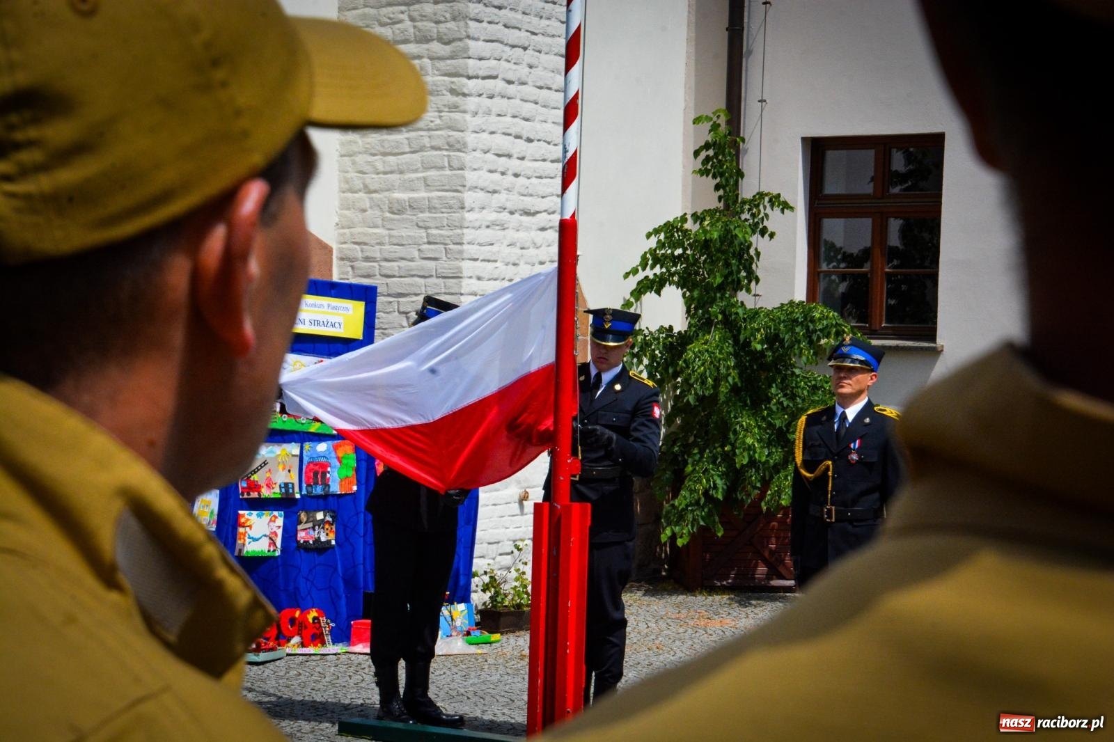 Zdjęcie w galerii na portalu naszraciborz.pl: Strażacy powiatu raciborskiego świętowali na Zamku Piastowskim w Raciborzu [FOTO i WIDEO] wiadomości z regionu