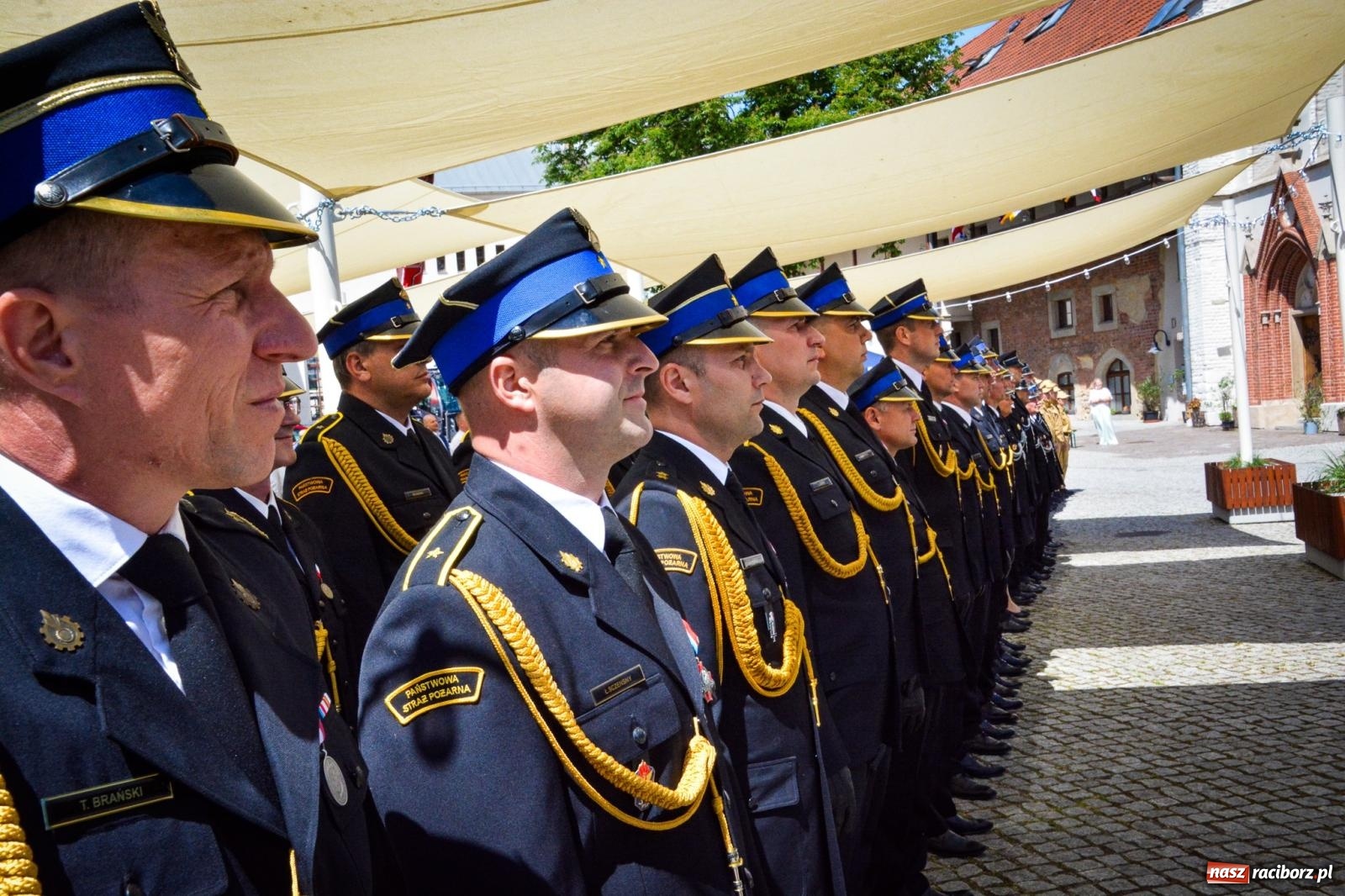 Zdjęcie w galerii na portalu naszraciborz.pl: Strażacy powiatu raciborskiego świętowali na Zamku Piastowskim w Raciborzu [FOTO i WIDEO] wiadomości z regionu