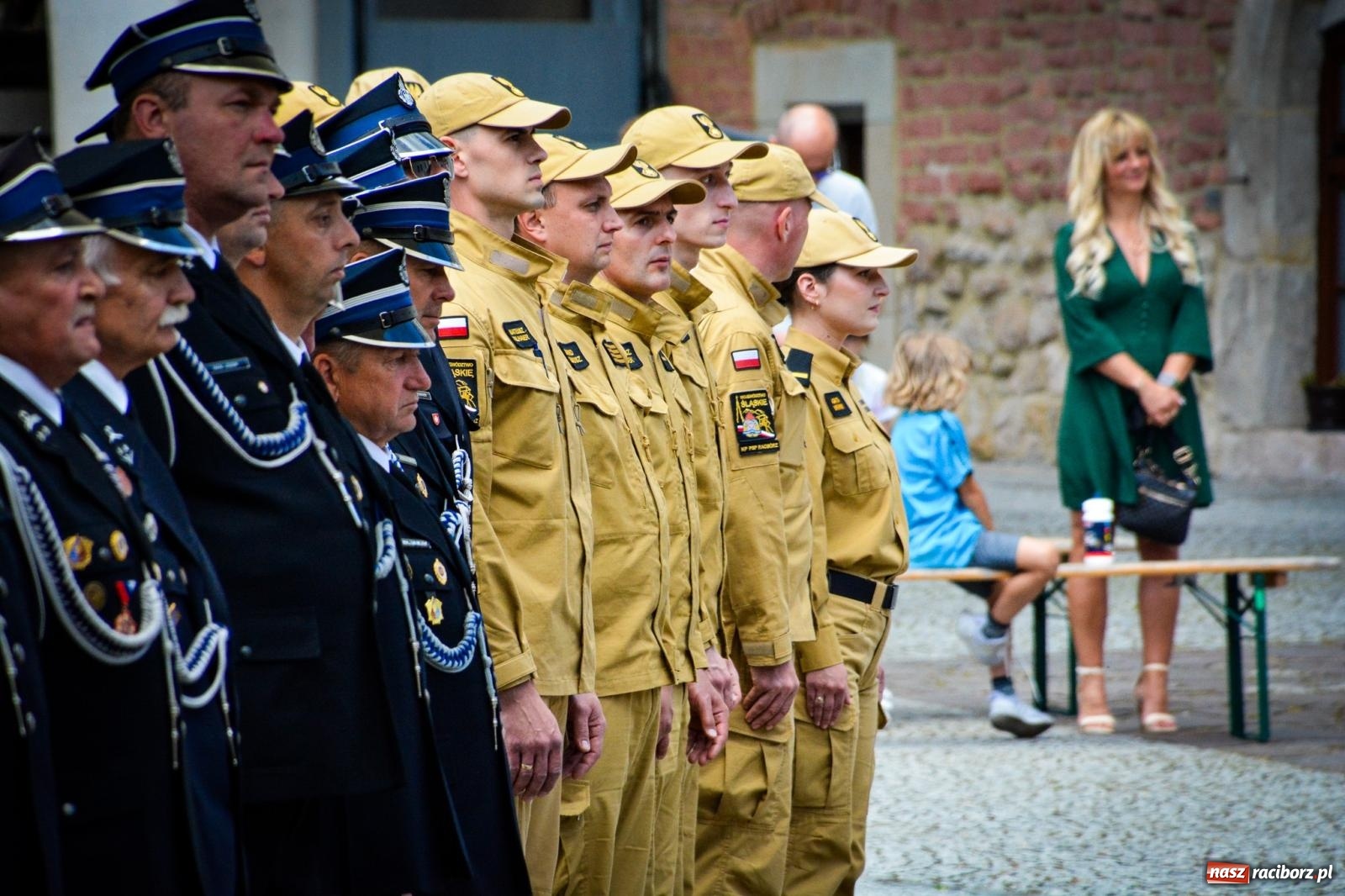 Zdjęcie w galerii na portalu naszraciborz.pl: Strażacy powiatu raciborskiego świętowali na Zamku Piastowskim w Raciborzu [FOTO i WIDEO] wiadomości z regionu