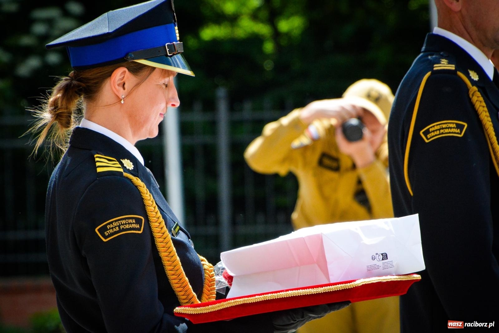 Zdjęcie w galerii na portalu naszraciborz.pl: Strażacy powiatu raciborskiego świętowali na Zamku Piastowskim w Raciborzu [FOTO i WIDEO] wiadomości z regionu