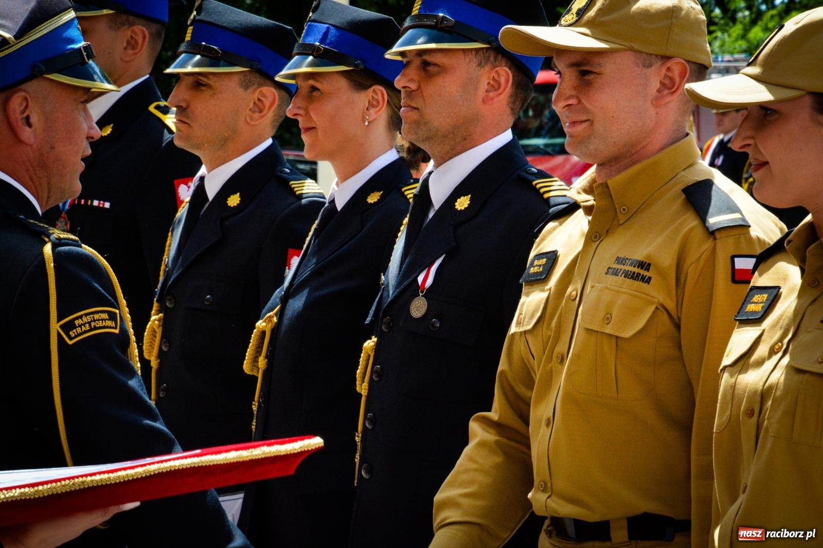 Zdjęcie w galerii na portalu naszraciborz.pl: Strażacy powiatu raciborskiego świętowali na Zamku Piastowskim w Raciborzu [FOTO i WIDEO] wiadomości z regionu