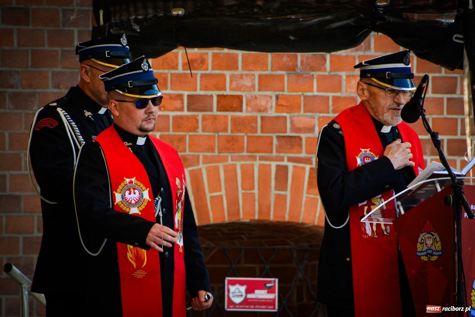 Zdjęcie w galerii na portalu naszraciborz.pl: Strażacy powiatu raciborskiego świętowali na Zamku Piastowskim w Raciborzu [FOTO i WIDEO] wiadomości z regionu