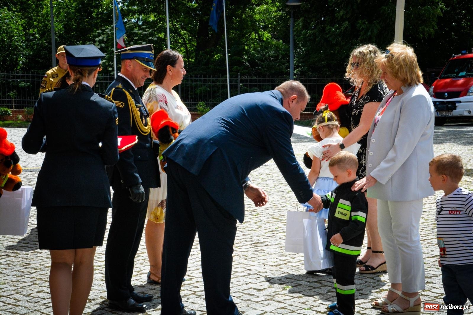 Zdjęcie w galerii na portalu naszraciborz.pl: Strażacy powiatu raciborskiego świętowali na Zamku Piastowskim w Raciborzu [FOTO i WIDEO] wiadomości z regionu