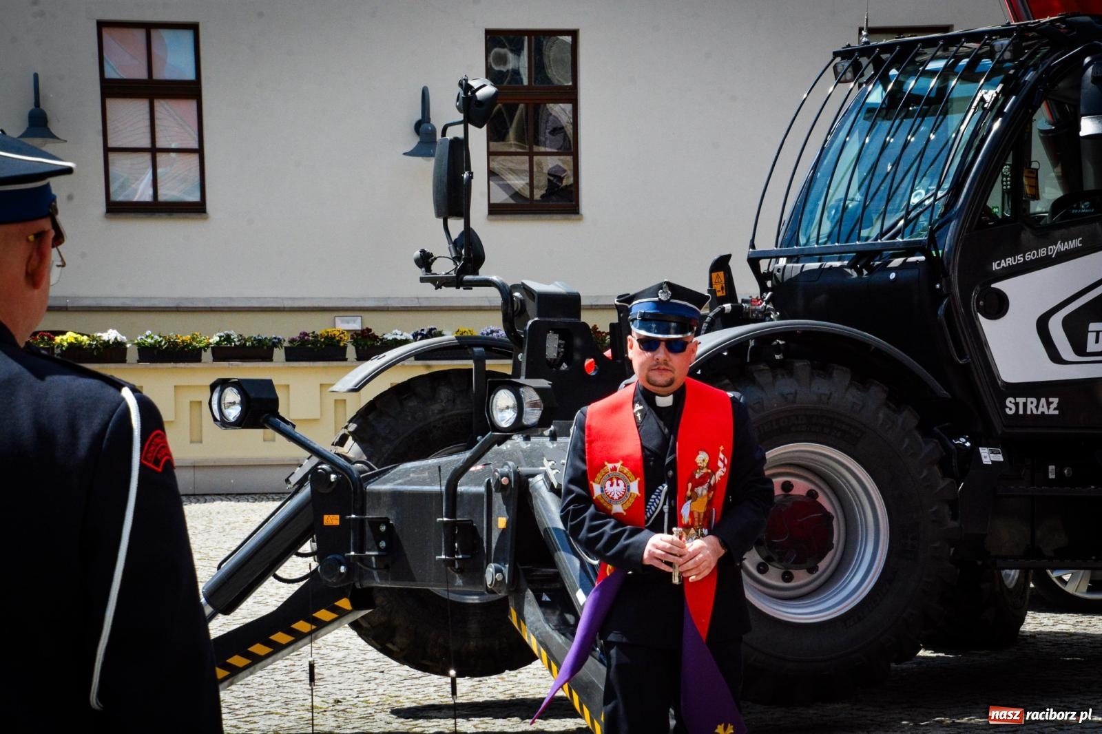 Zdjęcie w galerii na portalu naszraciborz.pl: Strażacy powiatu raciborskiego świętowali na Zamku Piastowskim w Raciborzu [FOTO i WIDEO] wiadomości z regionu