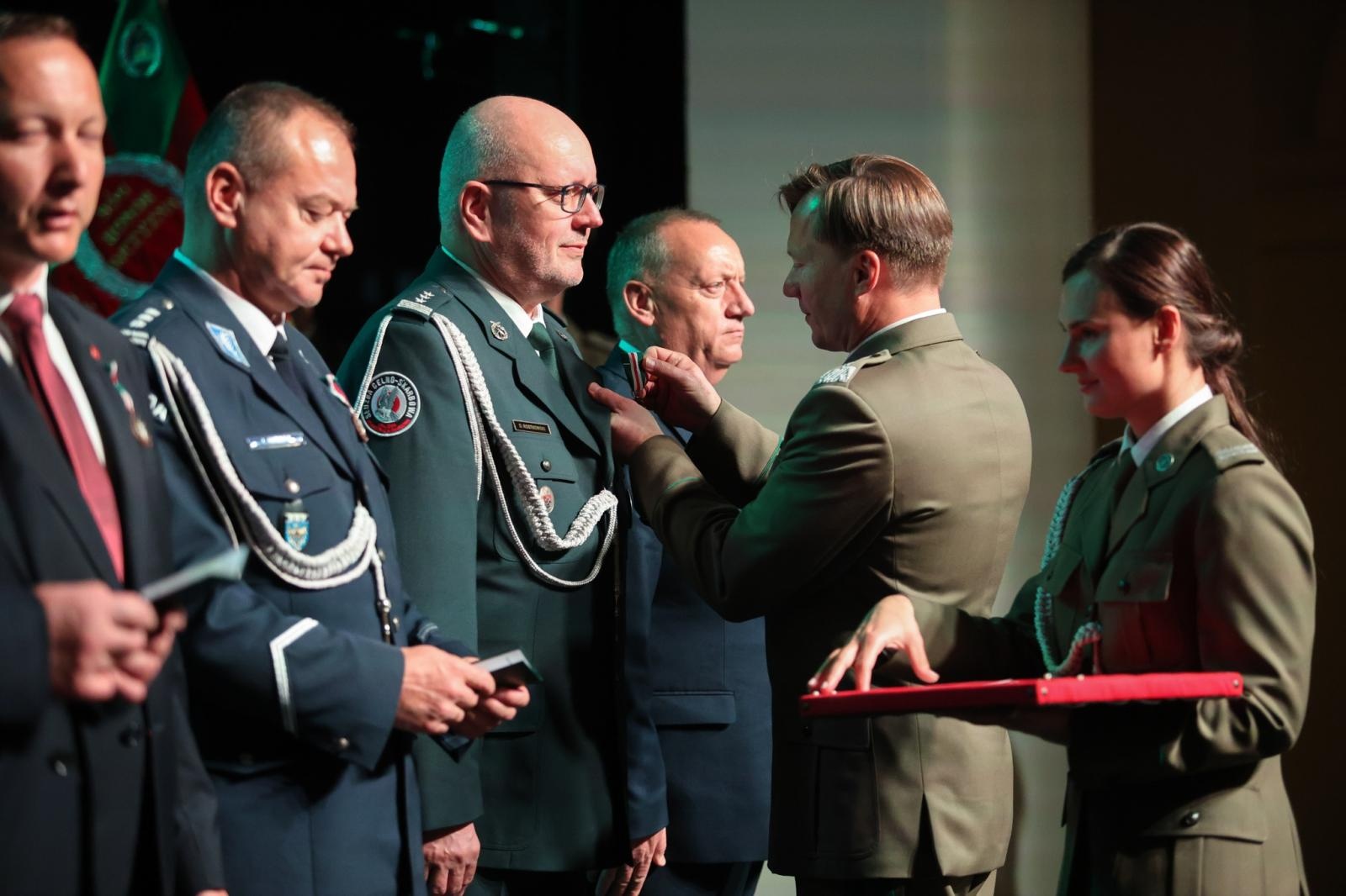 Zdjęcie w galerii na portalu naszraciborz.pl: Obchody jubileuszu 35-lecia Śląskiego Oddziału Straży Granicznej z Raciborza wiadomości z regionu