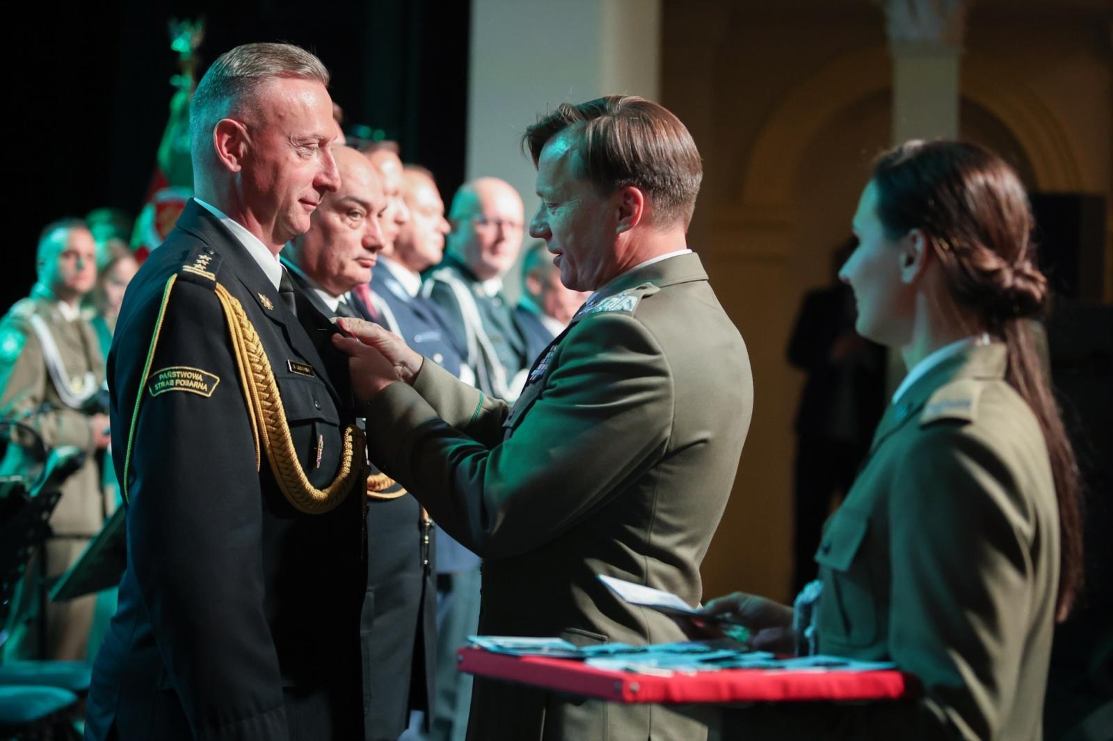Zdjęcie w galerii na portalu naszraciborz.pl: Obchody jubileuszu 35-lecia Śląskiego Oddziału Straży Granicznej z Raciborza wiadomości z regionu