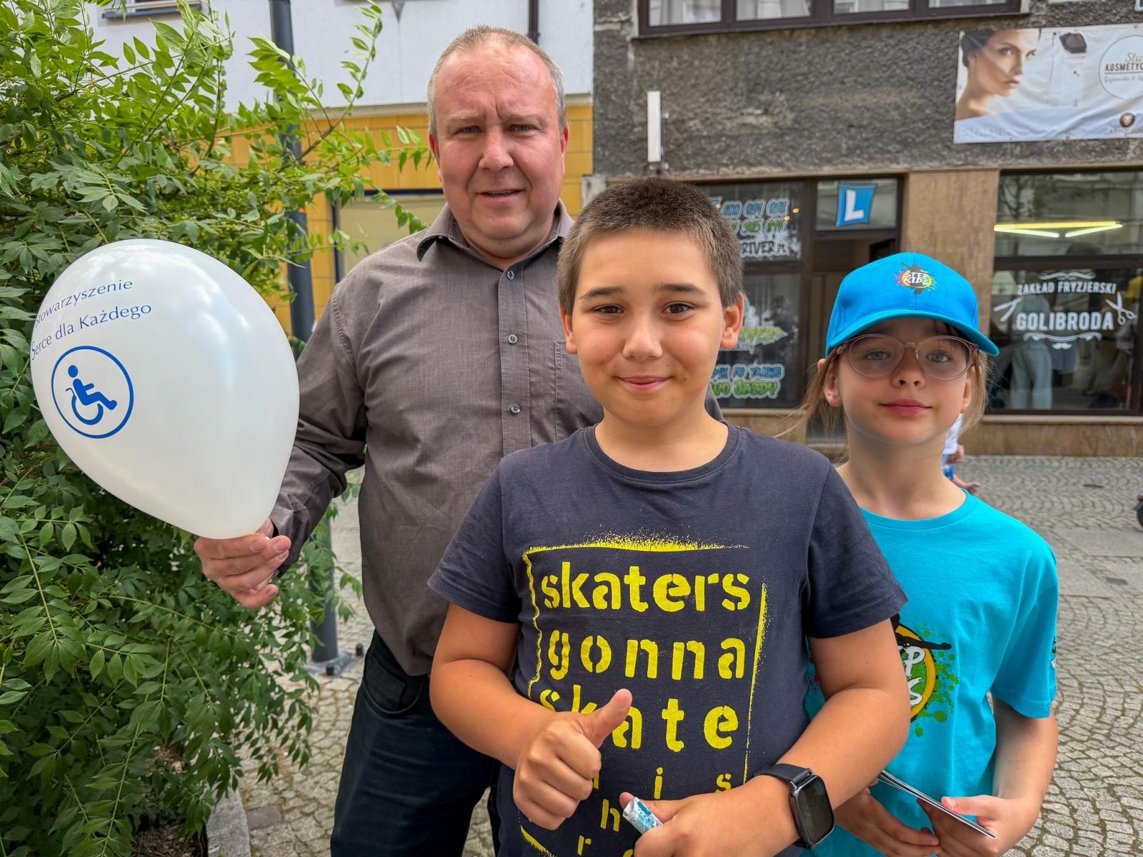 Zdjęcie w galerii na portalu naszraciborz.pl: Dzień Dziecka na Długiej przyciągnął tłumy. Deptak zamienił się w wielki plac zabaw [FOTO, LIVE] wiadomości z regionu