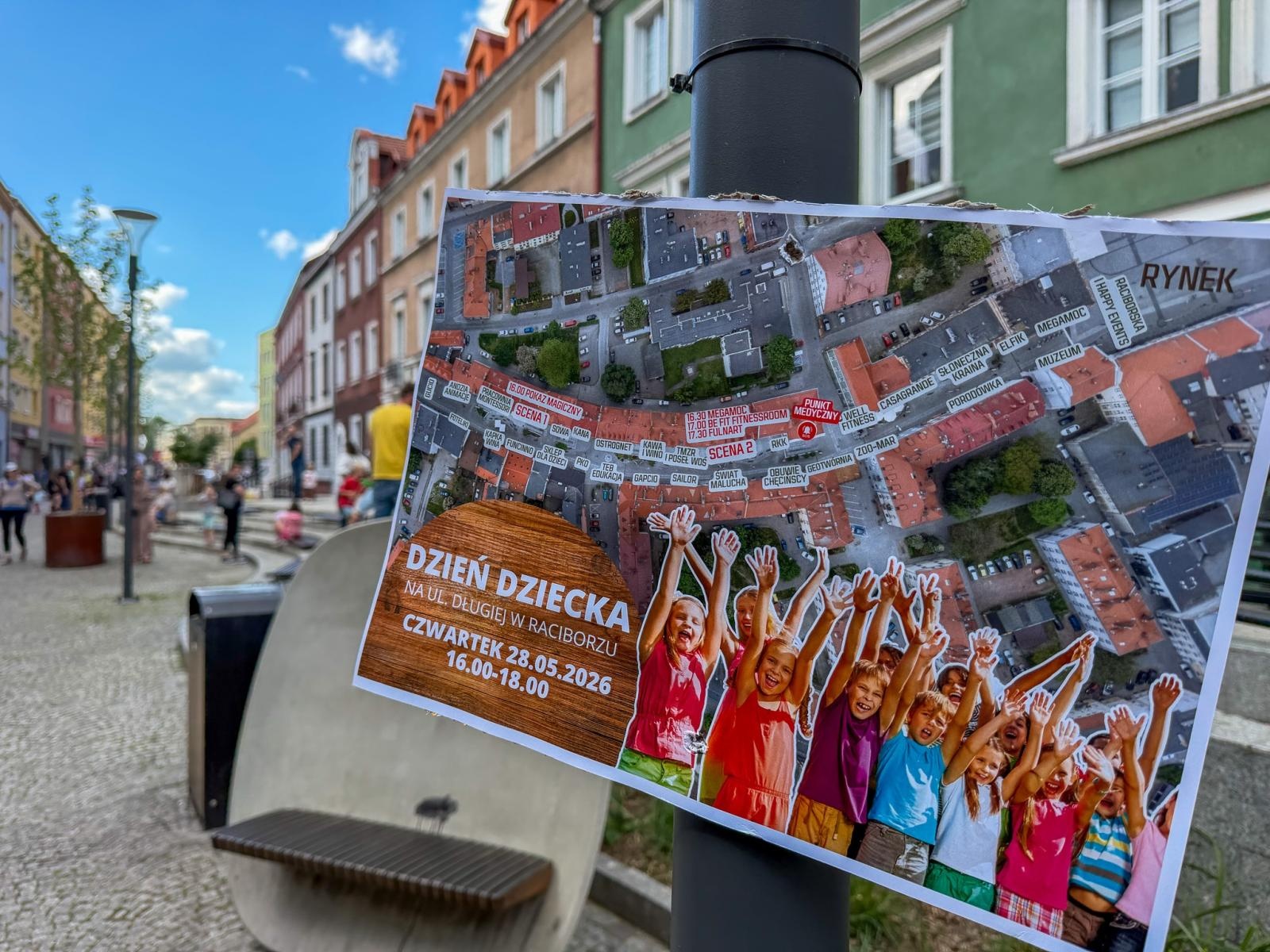 Zdjęcie w galerii na portalu naszraciborz.pl: Dzień Dziecka na Długiej przyciągnął tłumy. Deptak zamienił się w wielki plac zabaw [FOTO, LIVE] wiadomości z regionu