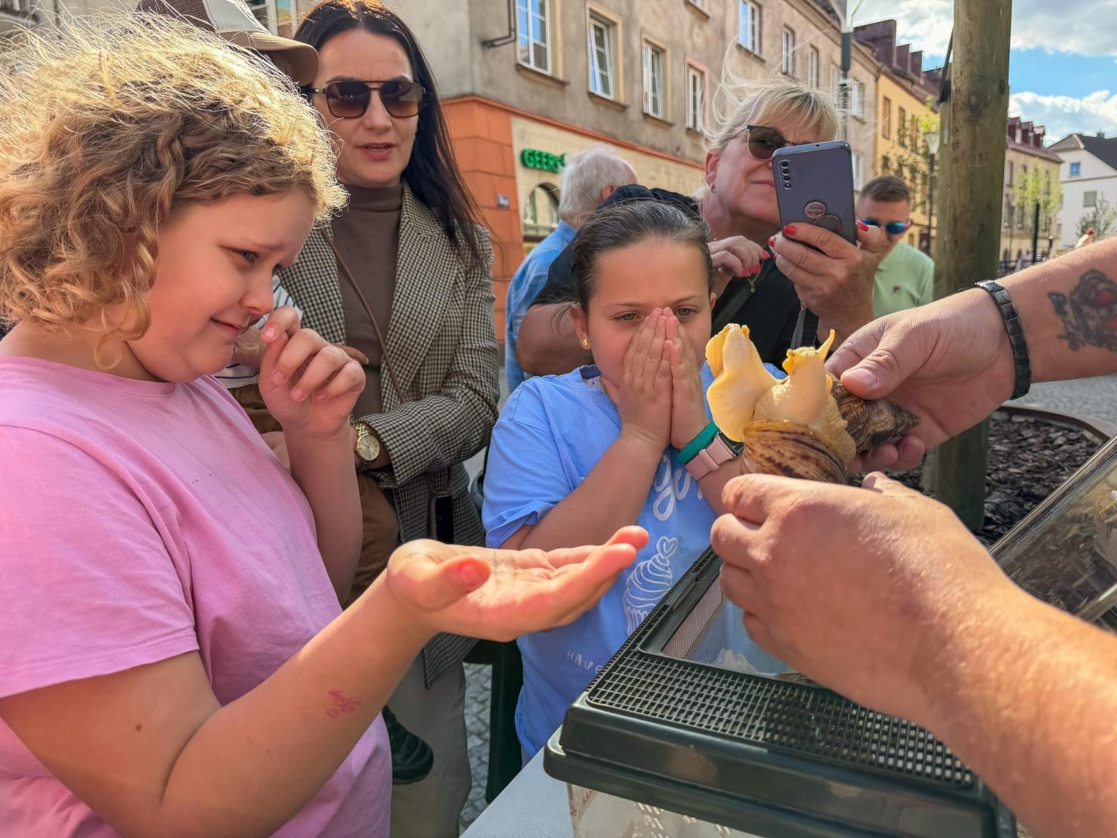 Zdjęcie w galerii na portalu naszraciborz.pl: Dzień Dziecka na Długiej przyciągnął tłumy. Deptak zamienił się w wielki plac zabaw [FOTO, LIVE] wiadomości z regionu
