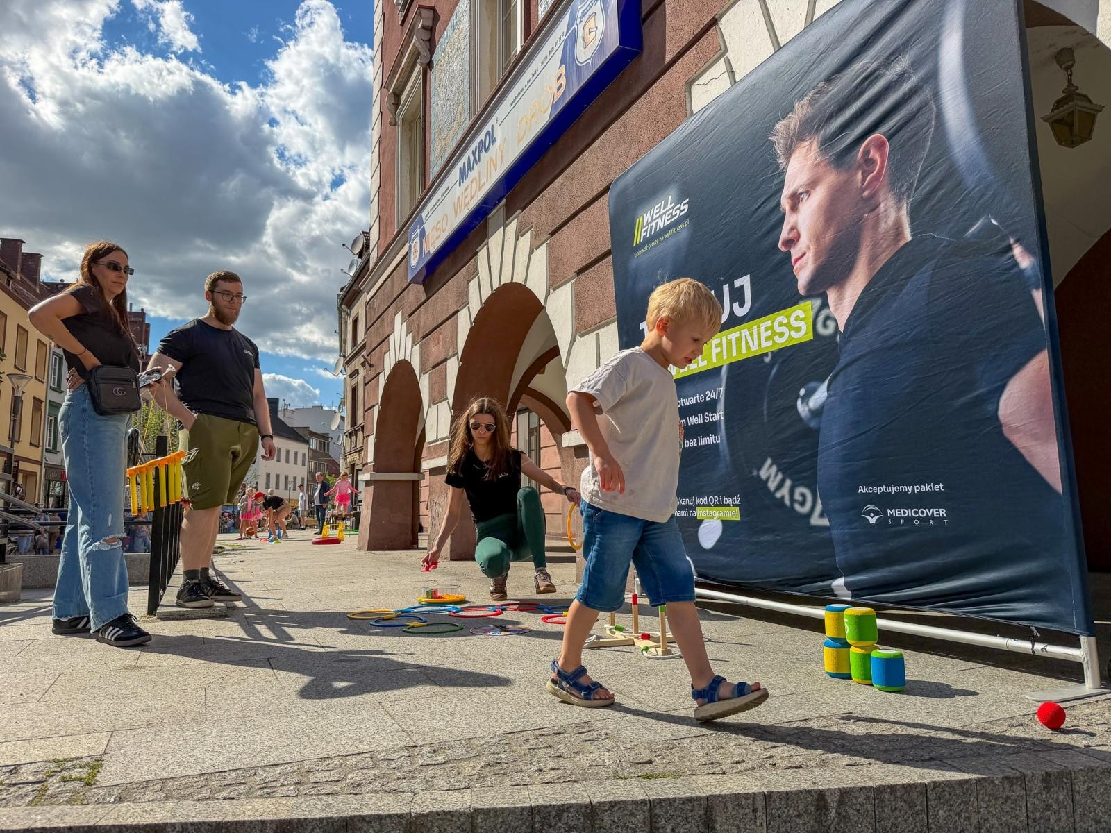 Zdjęcie w galerii na portalu naszraciborz.pl: Dzień Dziecka na Długiej przyciągnął tłumy. Deptak zamienił się w wielki plac zabaw [FOTO, LIVE] wiadomości z regionu