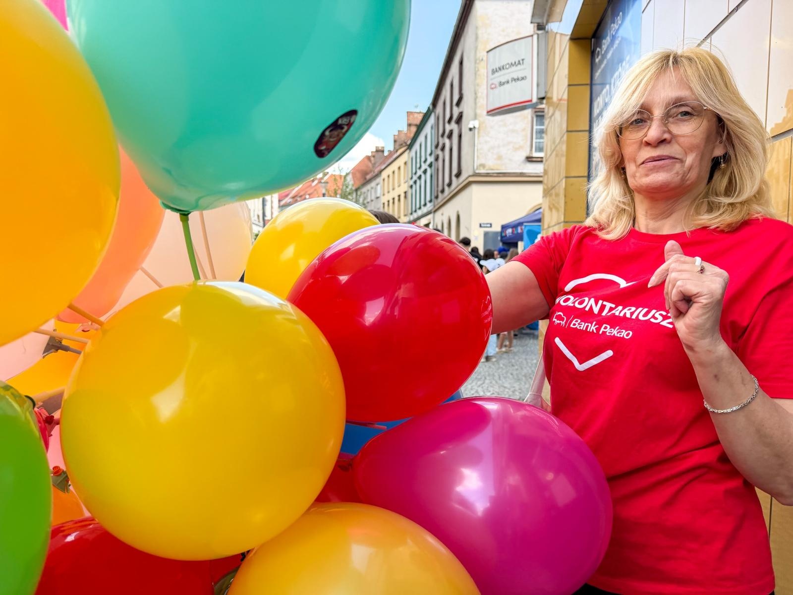 Zdjęcie w galerii na portalu naszraciborz.pl: Dzień Dziecka na Długiej przyciągnął tłumy. Deptak zamienił się w wielki plac zabaw [FOTO, LIVE] wiadomości z regionu