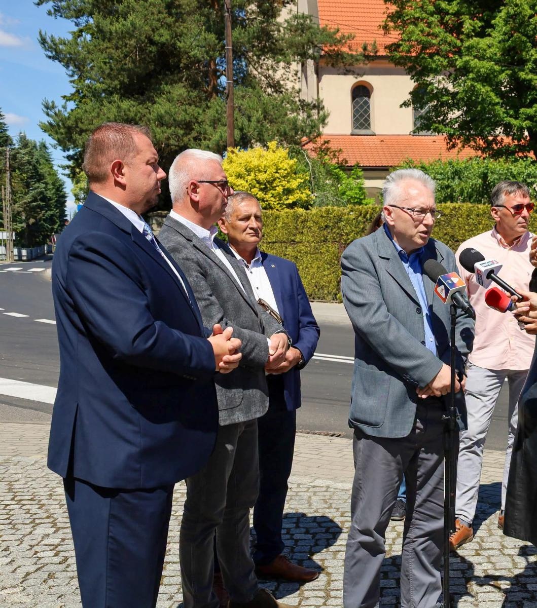Zdjęcie w galerii na portalu naszraciborz.pl: Wyremontowane drogi w Raciborzu i Pogrzebieniu oficjalnie oddane do użytku wiadomości z regionu