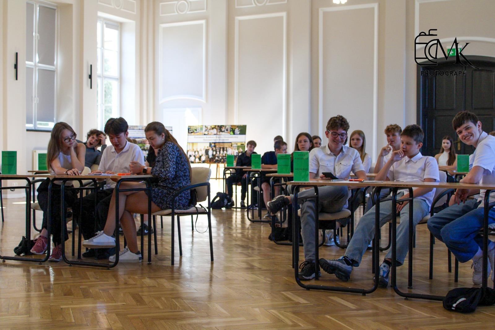 Zdjęcie w galerii na portalu naszraciborz.pl: Matematyka spotkała ekonomię. Emocjonujący konkurs w raciborskim Ekonomiku! wiadomości z regionu