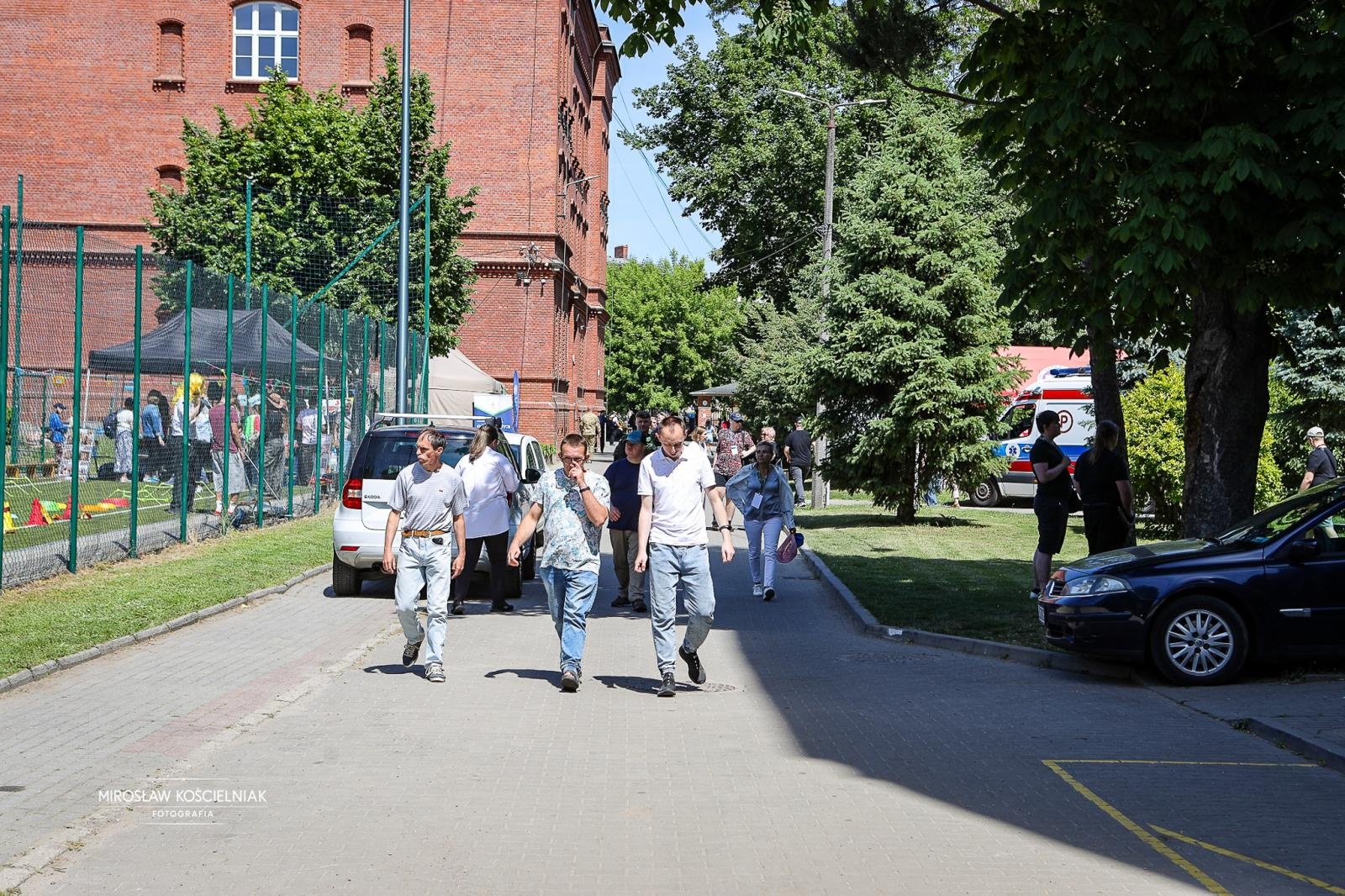 Zdjęcie w galerii na portalu naszraciborz.pl: SOSWNiS: Dzień Dziecka z mundurem i hołdem dla weteranów w Raciborzu wiadomości z regionu