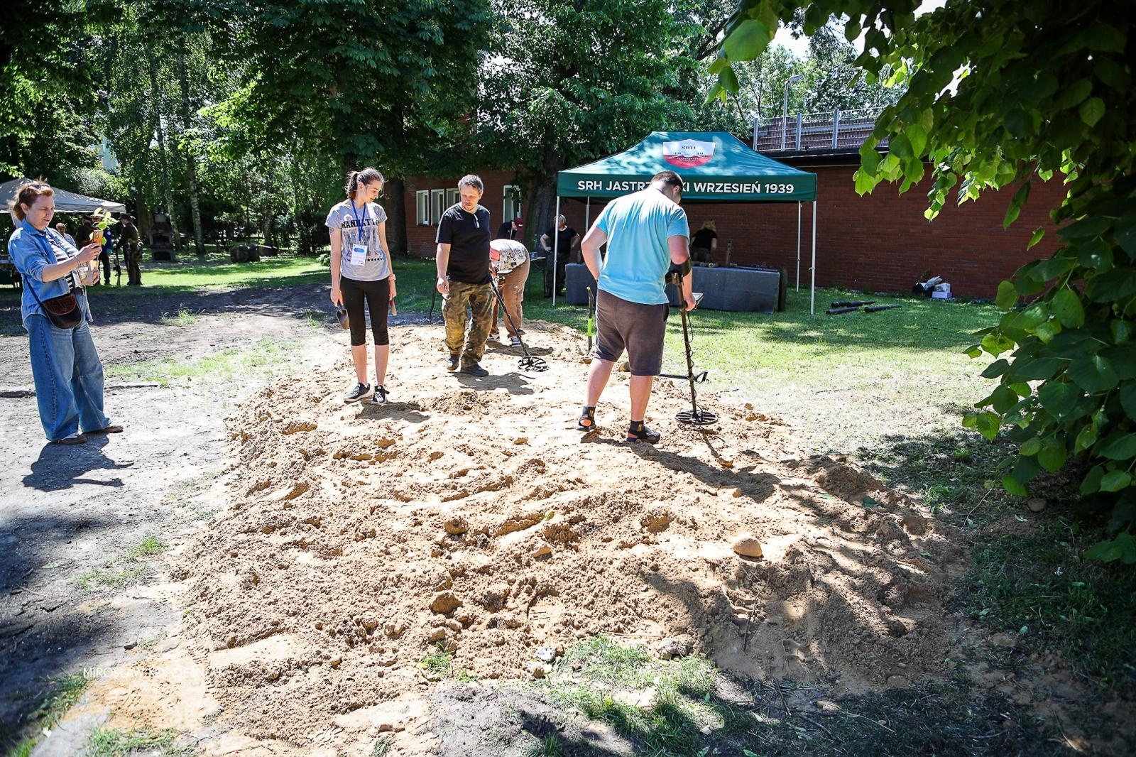 Zdjęcie w galerii na portalu naszraciborz.pl: SOSWNiS: Dzień Dziecka z mundurem i hołdem dla weteranów w Raciborzu wiadomości z regionu