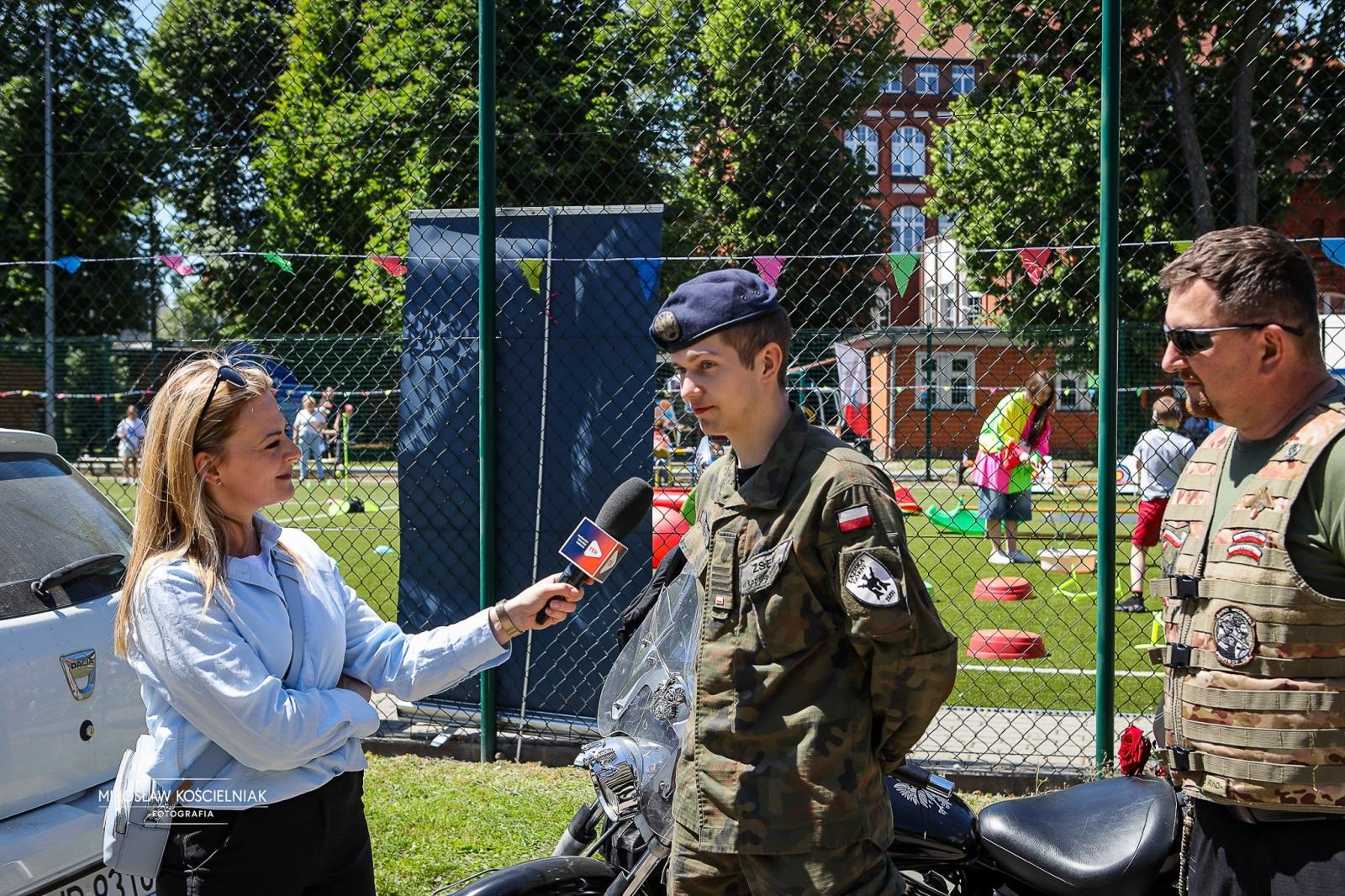 Zdjęcie w galerii na portalu naszraciborz.pl: SOSWNiS: Dzień Dziecka z mundurem i hołdem dla weteranów w Raciborzu wiadomości z regionu