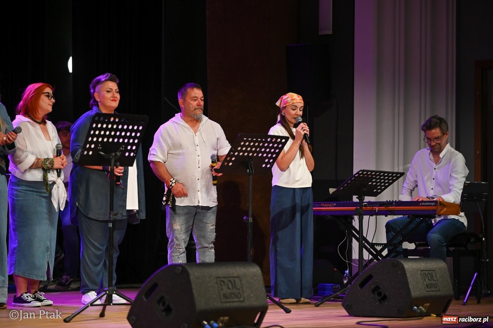 Zdjęcie w galerii na portalu naszraciborz.pl: Perspektywa Adults zaprezentowała Piosenki na dorosłe myśli [FOTO i WIDEO] wiadomości z regionu