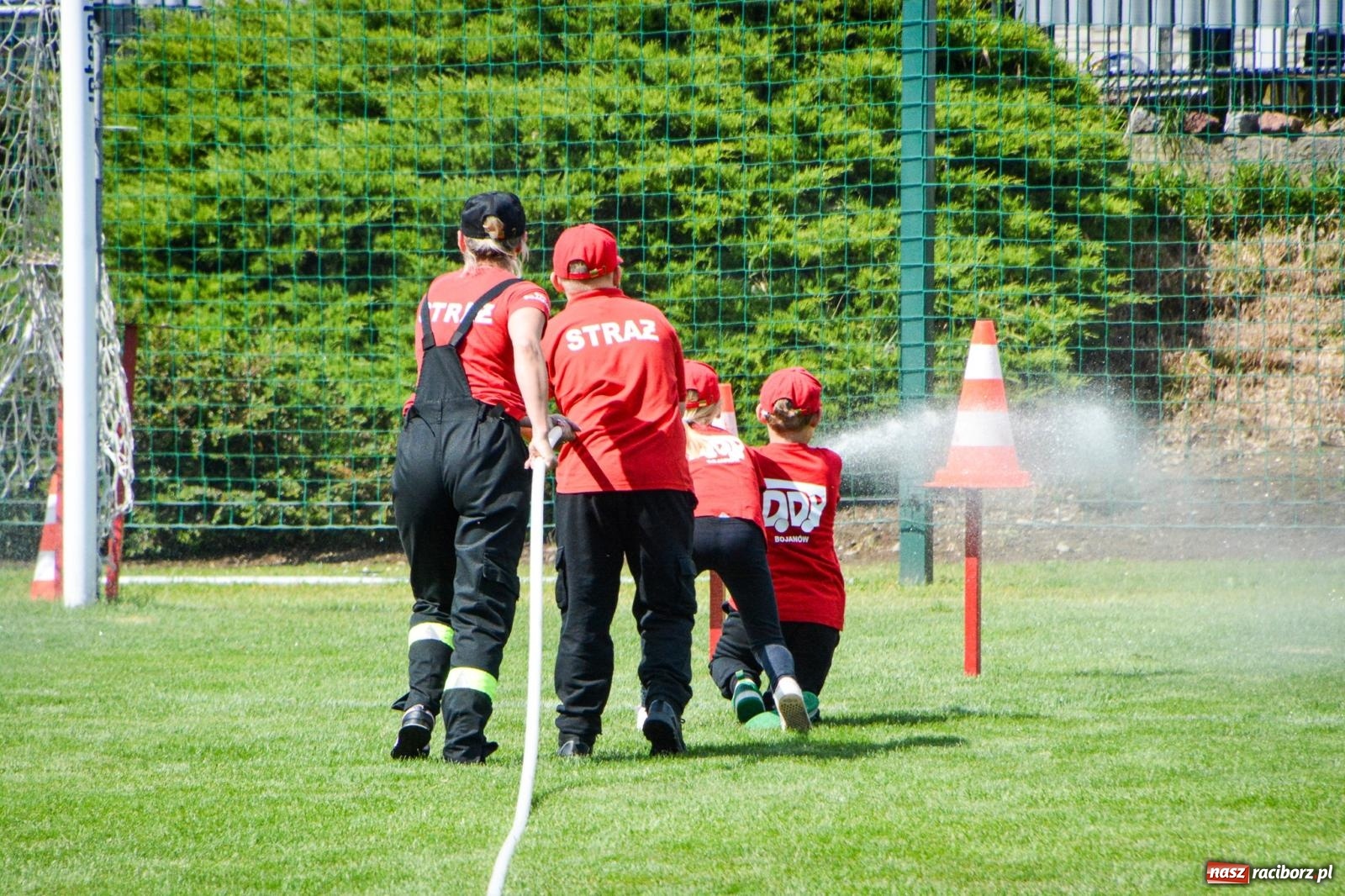Zdjęcie w galerii na portalu naszraciborz.pl: OSP Pietraszyn wróciła na tron. Krzanowice pokonane w gminnych zawodach sportowo-pożarniczych wiadomości z regionu