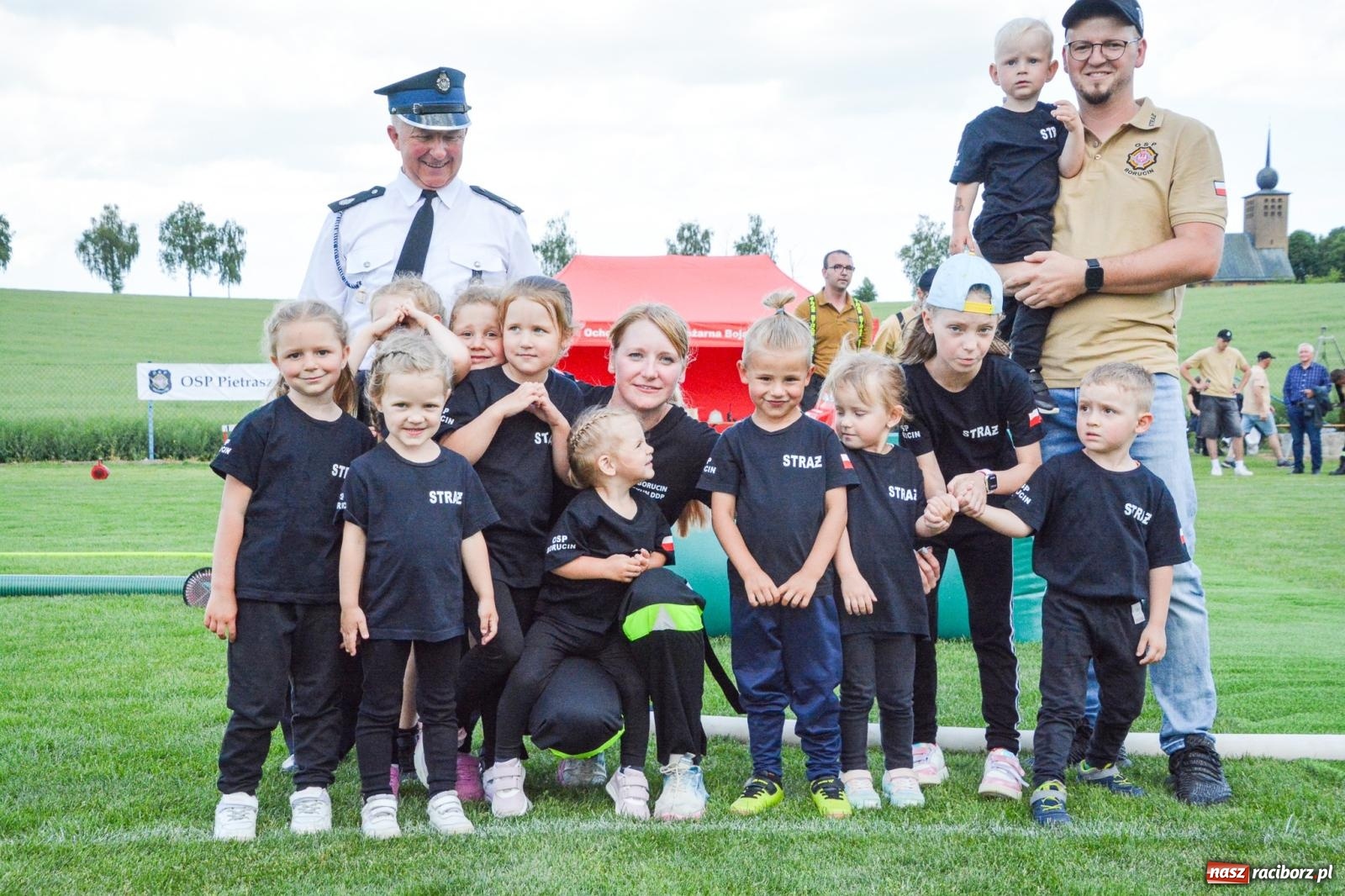 Zdjęcie w galerii na portalu naszraciborz.pl: OSP Pietraszyn wróciła na tron. Krzanowice pokonane w gminnych zawodach sportowo-pożarniczych wiadomości z regionu