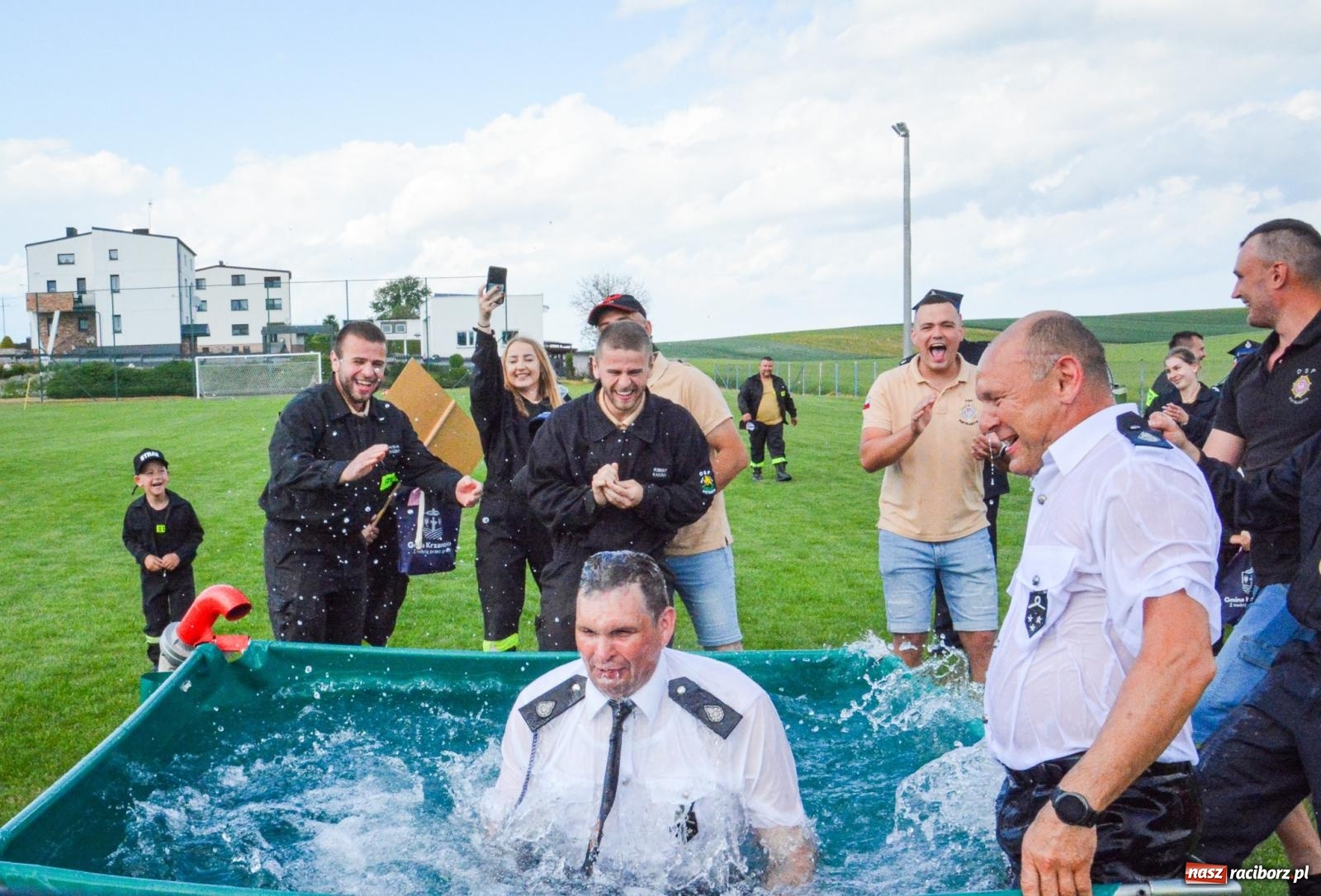Zdjęcie w galerii na portalu naszraciborz.pl: OSP Pietraszyn wróciła na tron. Krzanowice pokonane w gminnych zawodach sportowo-pożarniczych wiadomości z regionu