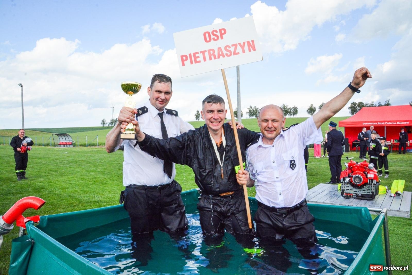 Zdjęcie w galerii na portalu naszraciborz.pl: OSP Pietraszyn wróciła na tron. Krzanowice pokonane w gminnych zawodach sportowo-pożarniczych wiadomości z regionu