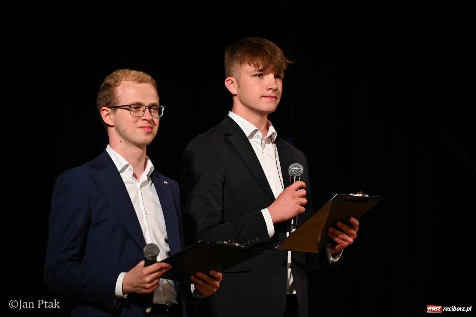 Zdjęcie w galerii na portalu naszraciborz.pl: Triumf młodych artystów. Za nami finał IX Raciborskiej Giełdy Talentów [FOTO i WIDEO] wiadomości z regionu