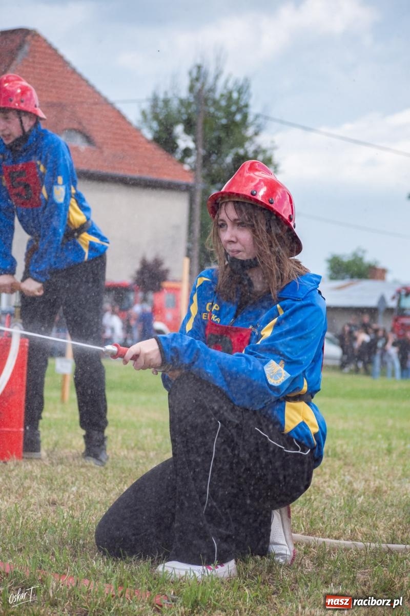 Zdjęcie w galerii na portalu naszraciborz.pl: Strażacy rywalizowali w Rudzie. Wyłoniono reprezentantów gminy na zawody powiatowe FOTO na BIS wiadomości z regionu